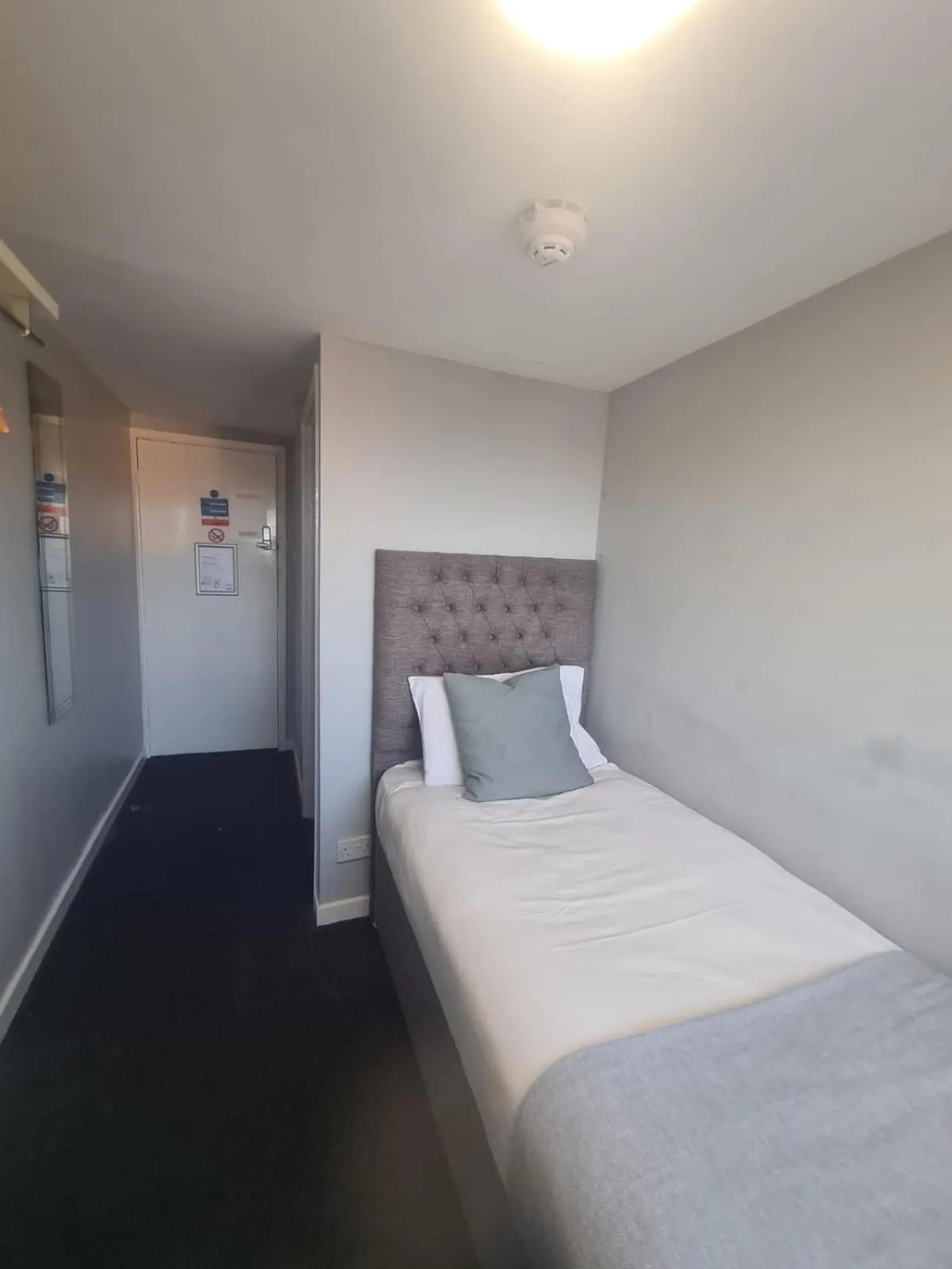 Bed in Hotel 52