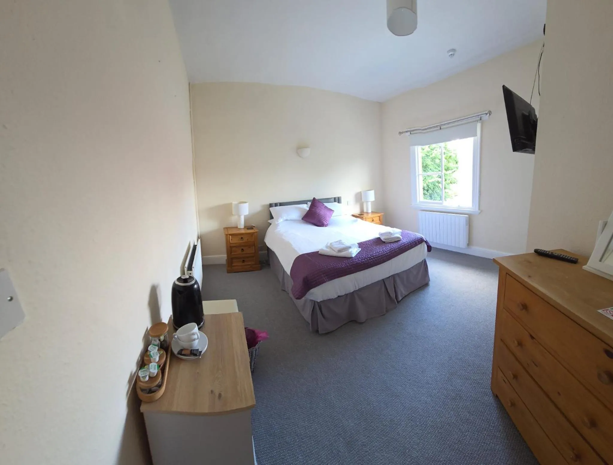 Bed in The Stokesay Inn