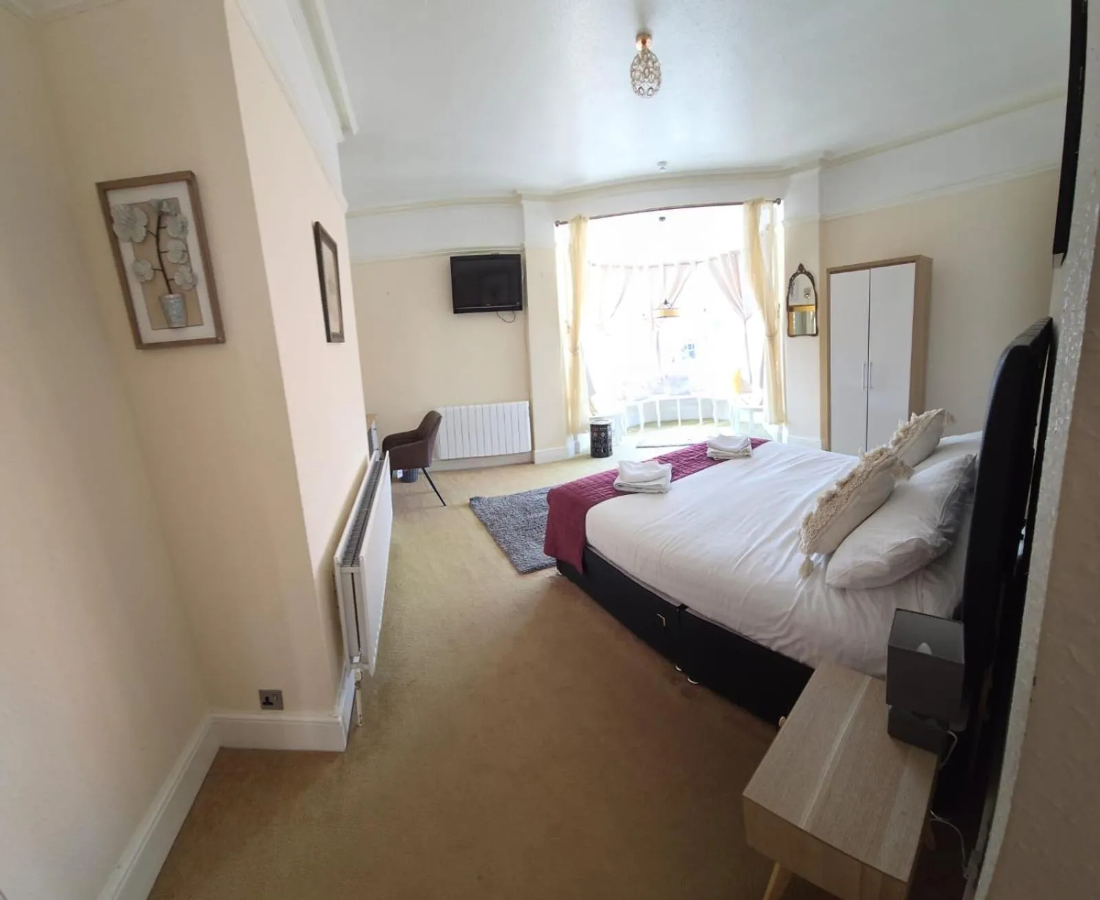 Bed in The Stokesay Inn