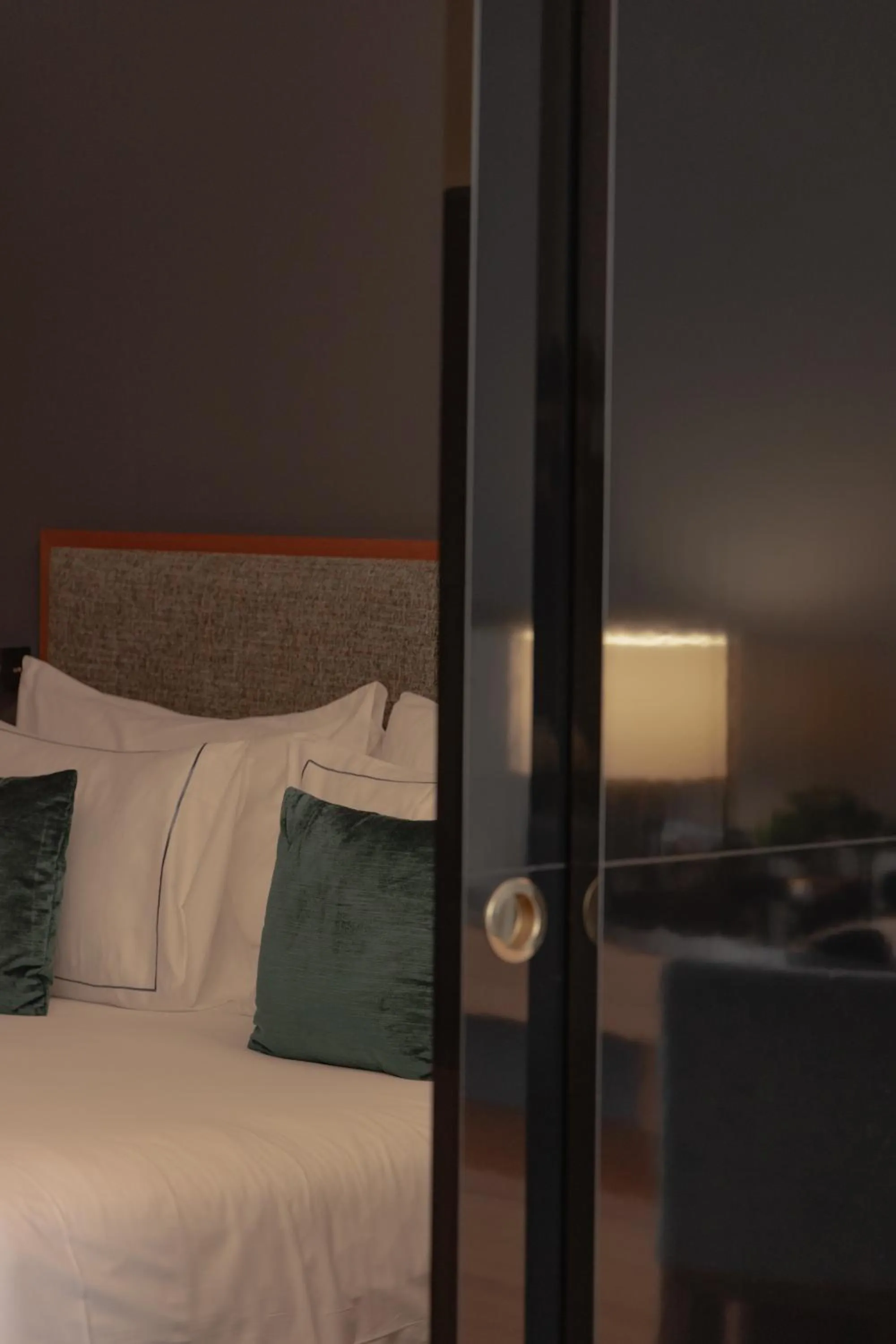 Bedroom, Bed in Fraser Suites Geneva - Serviced Apartments