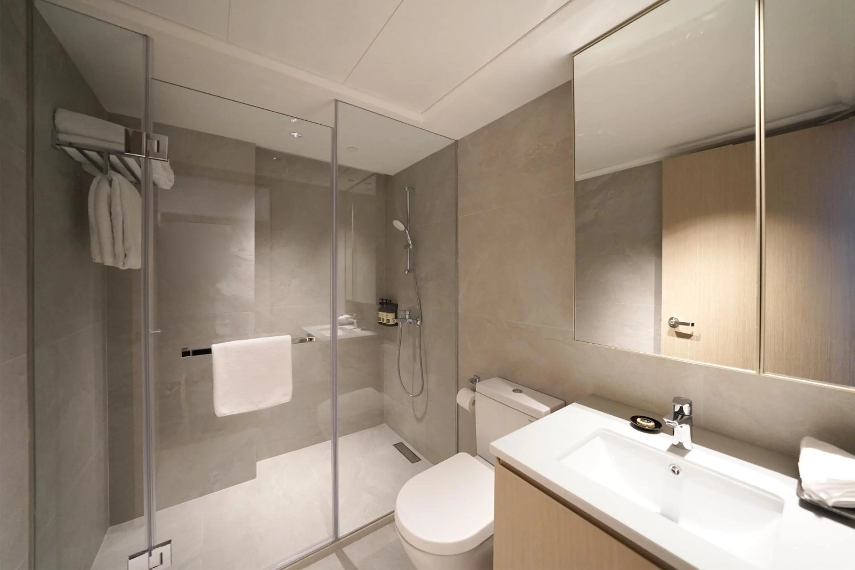 Bathroom in Stage Well Hotel