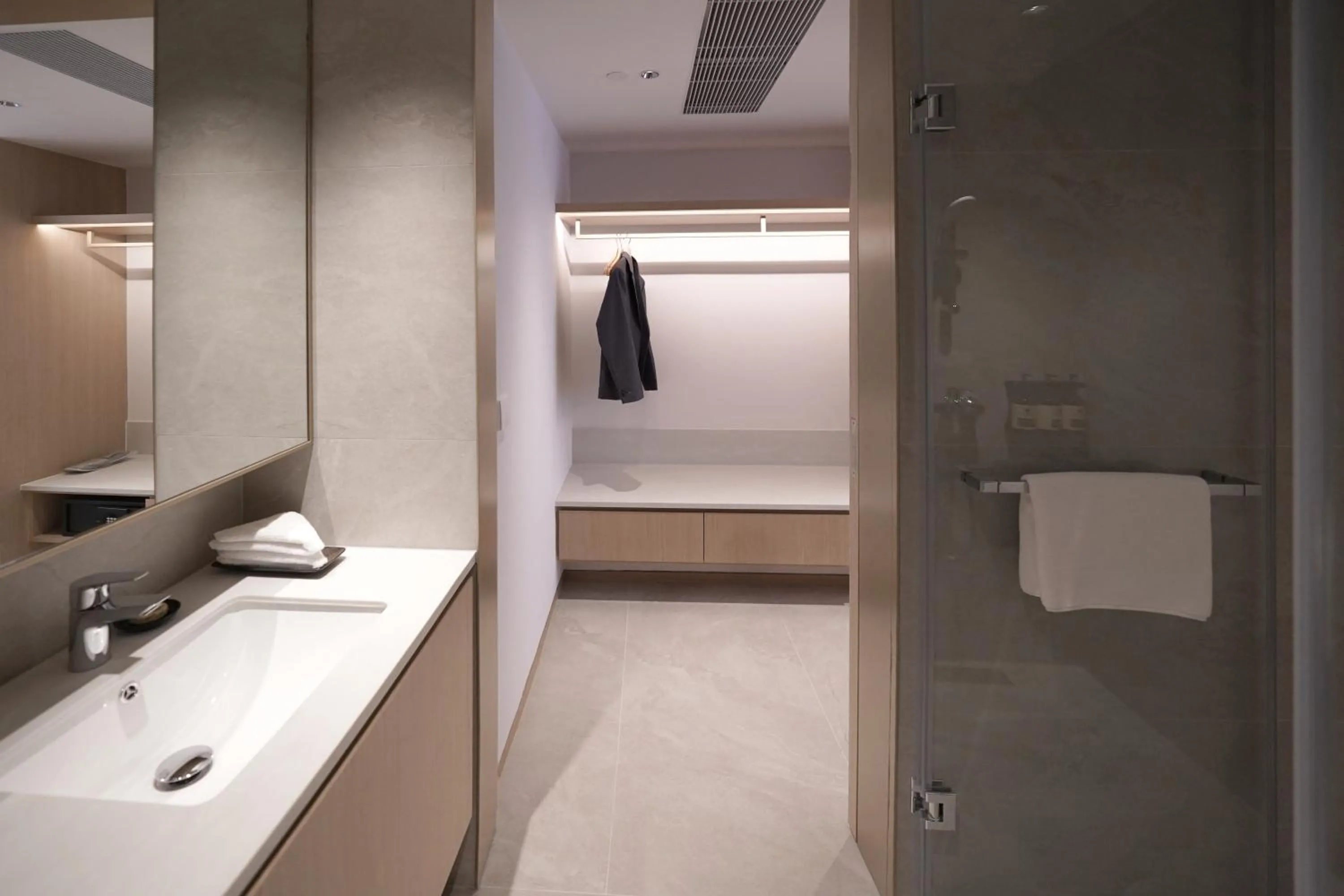 Bathroom in Stage Well Hotel