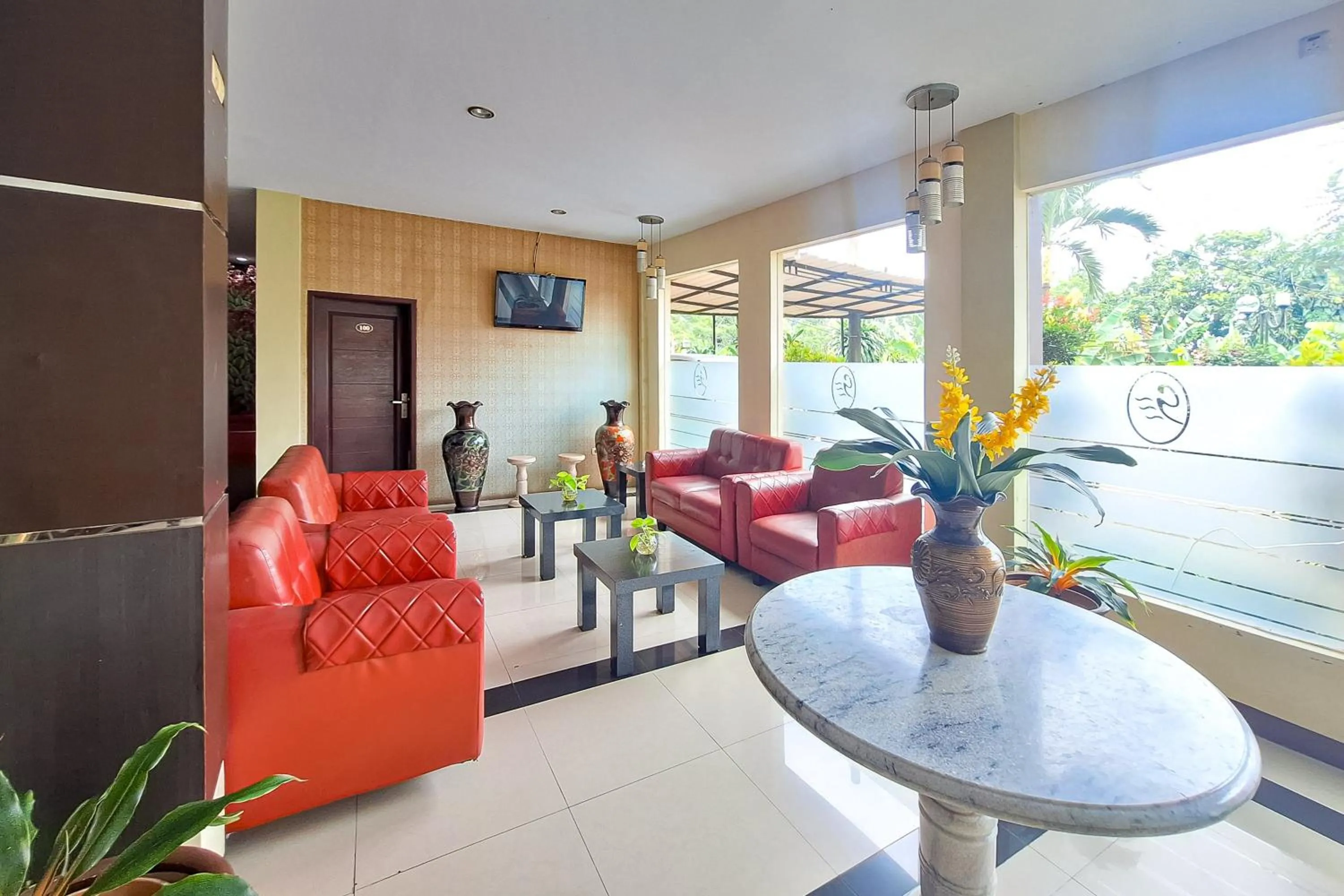 Urbanview Hotel Gumilang Puncak
