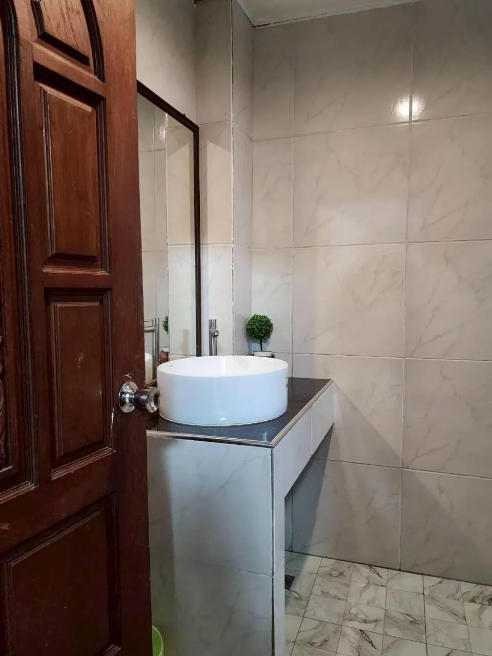 Shower in The Rest Phuket