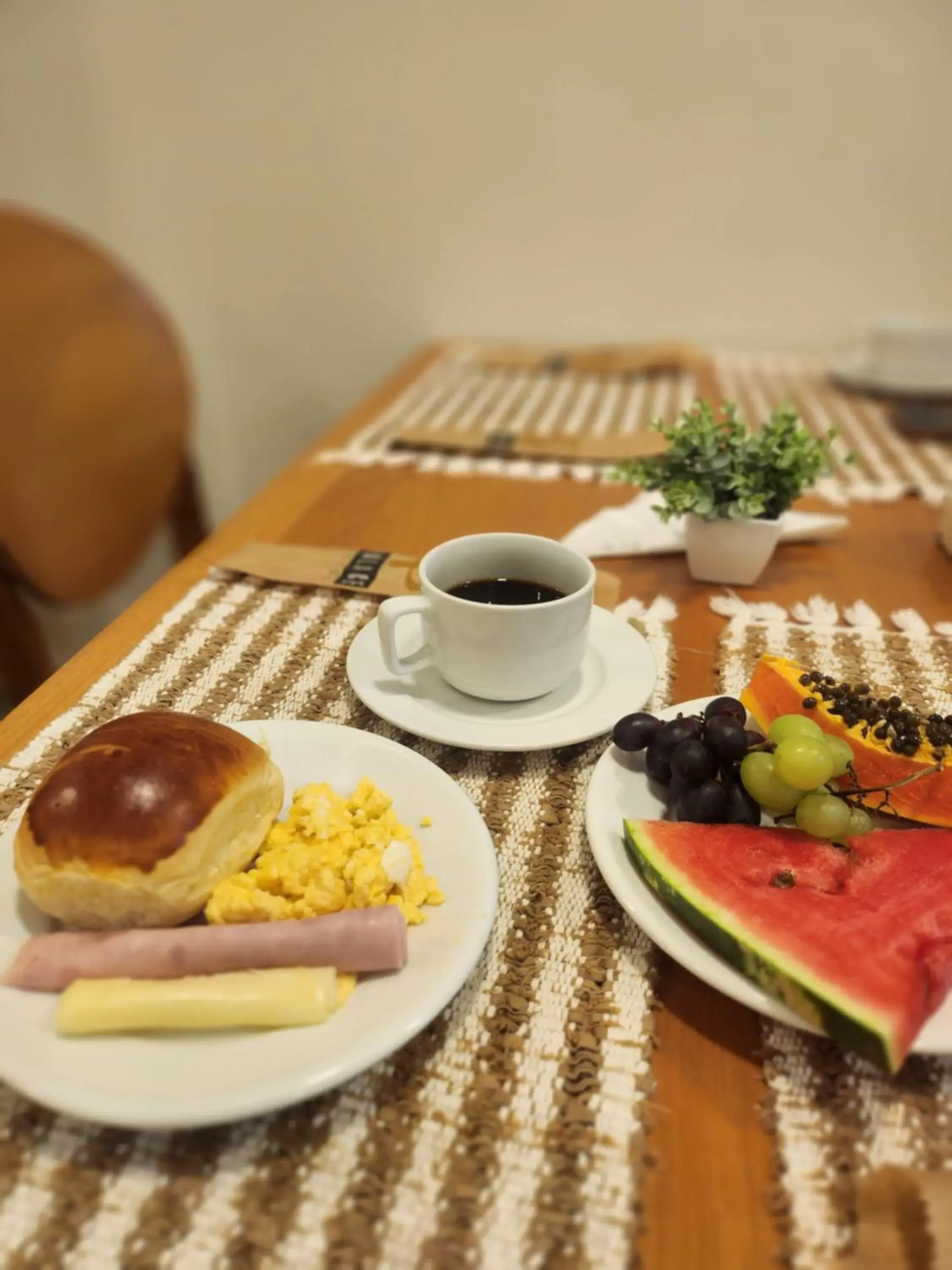 Restaurant/places to eat in Palace Hotel Restaurant/places to eat in Palace Hotel