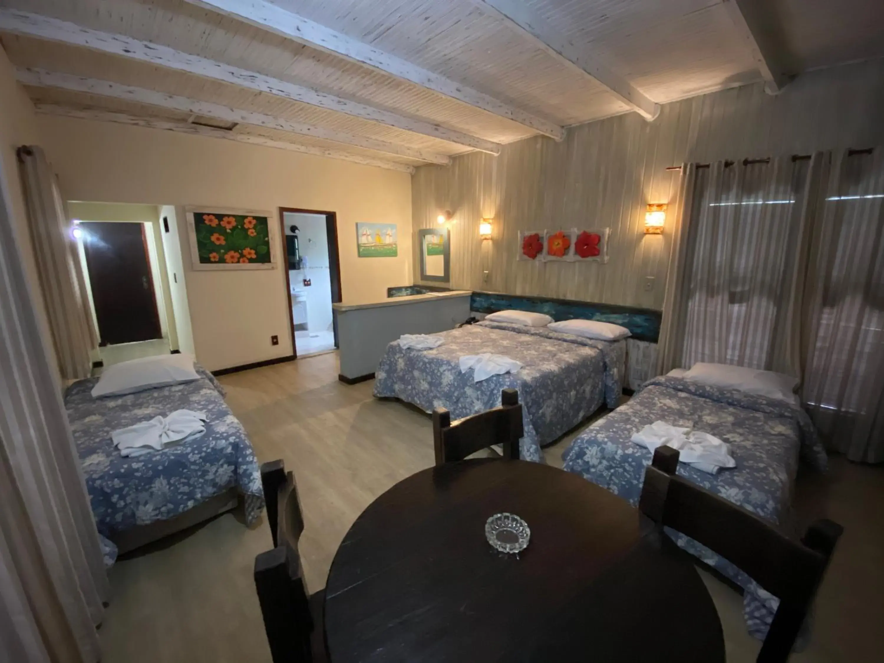 Photo of the whole room, Bed in Palace Hotel Photo of the whole room, Bed in Palace Hotel