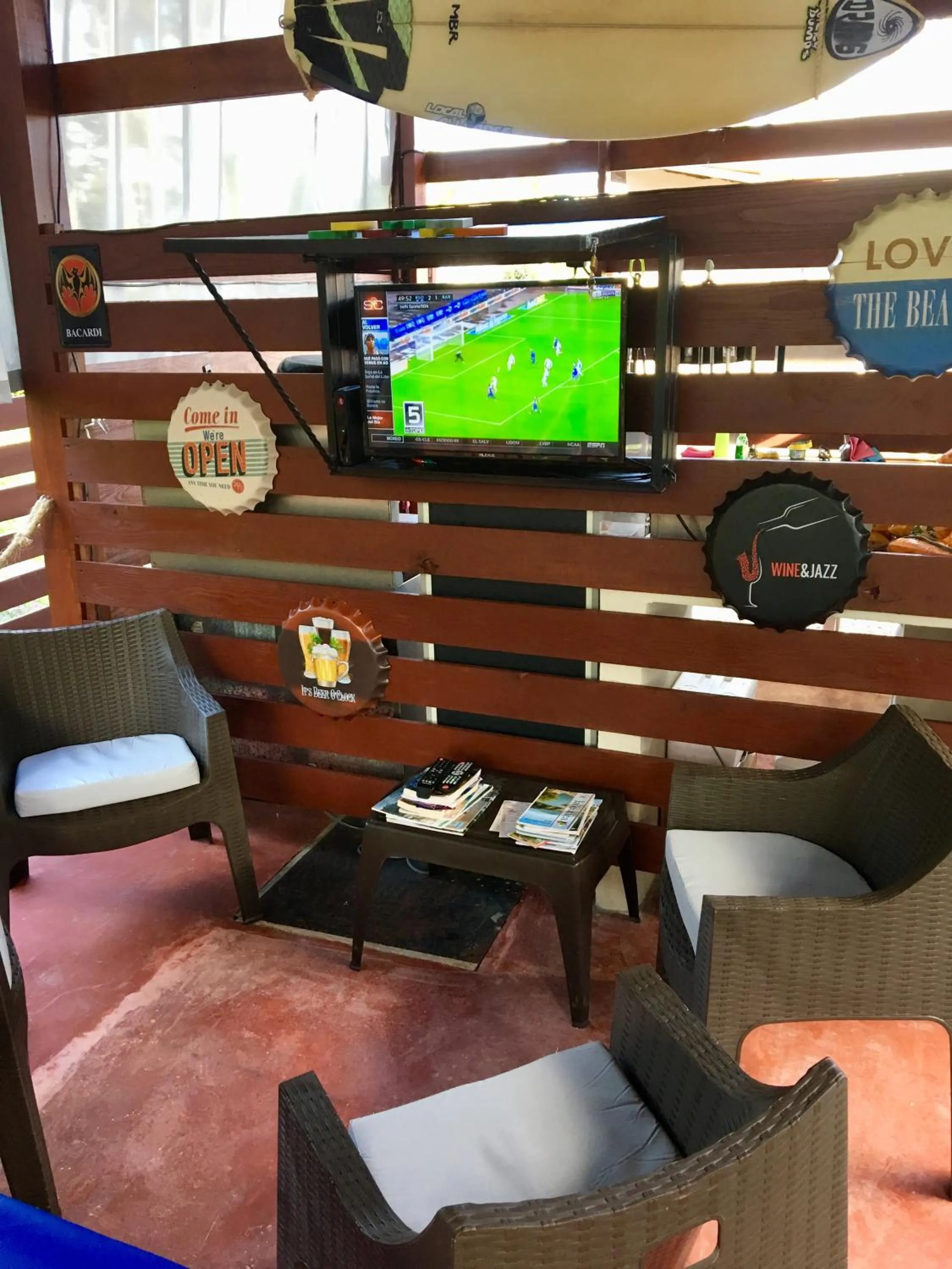 Communal lounge/ TV room in 21 Palms