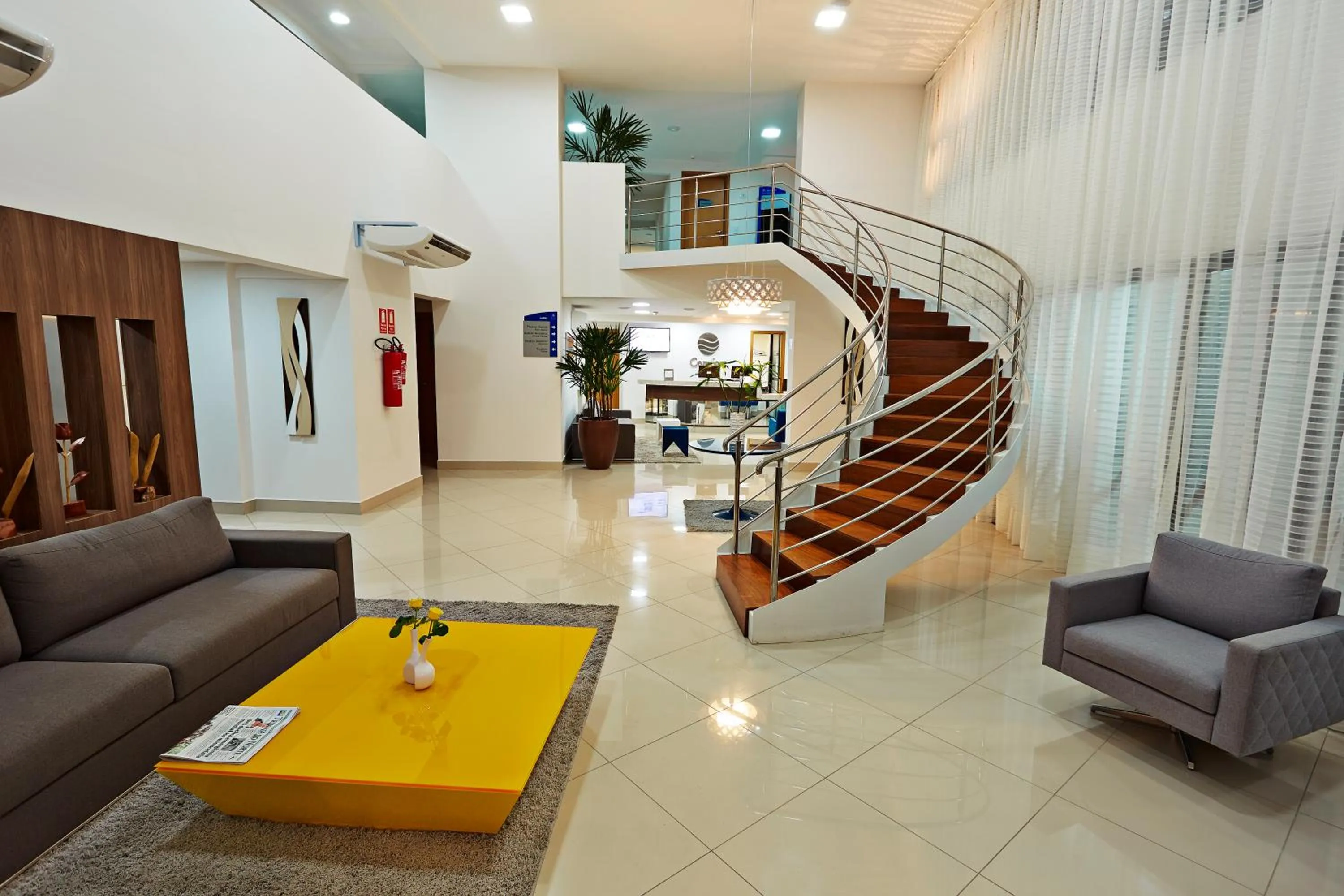 Lobby or reception in Comfort Hotel & Suites Natal