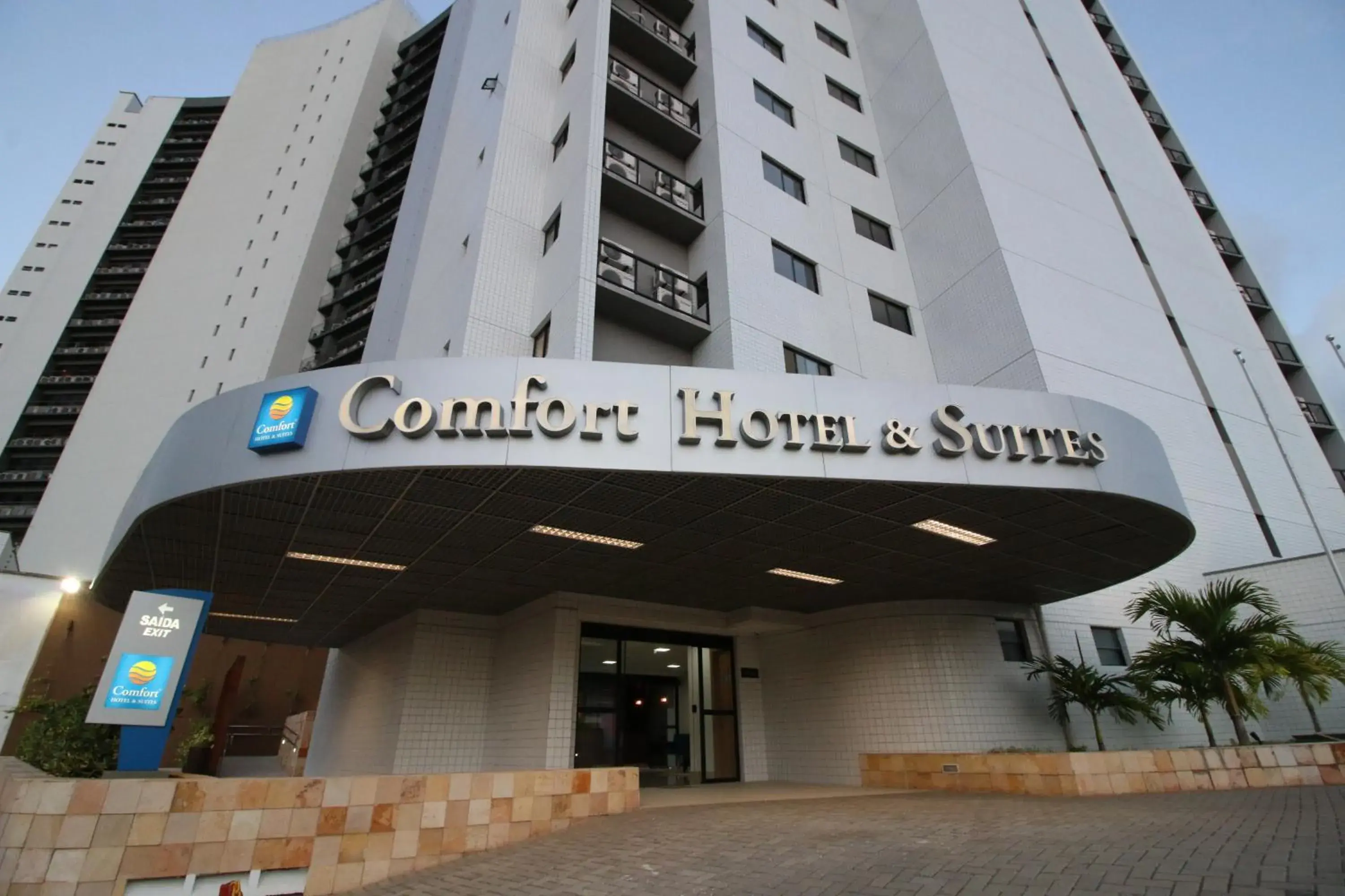 Property building in Comfort Hotel & Suites Natal Property building in Comfort Hotel & Suites Natal