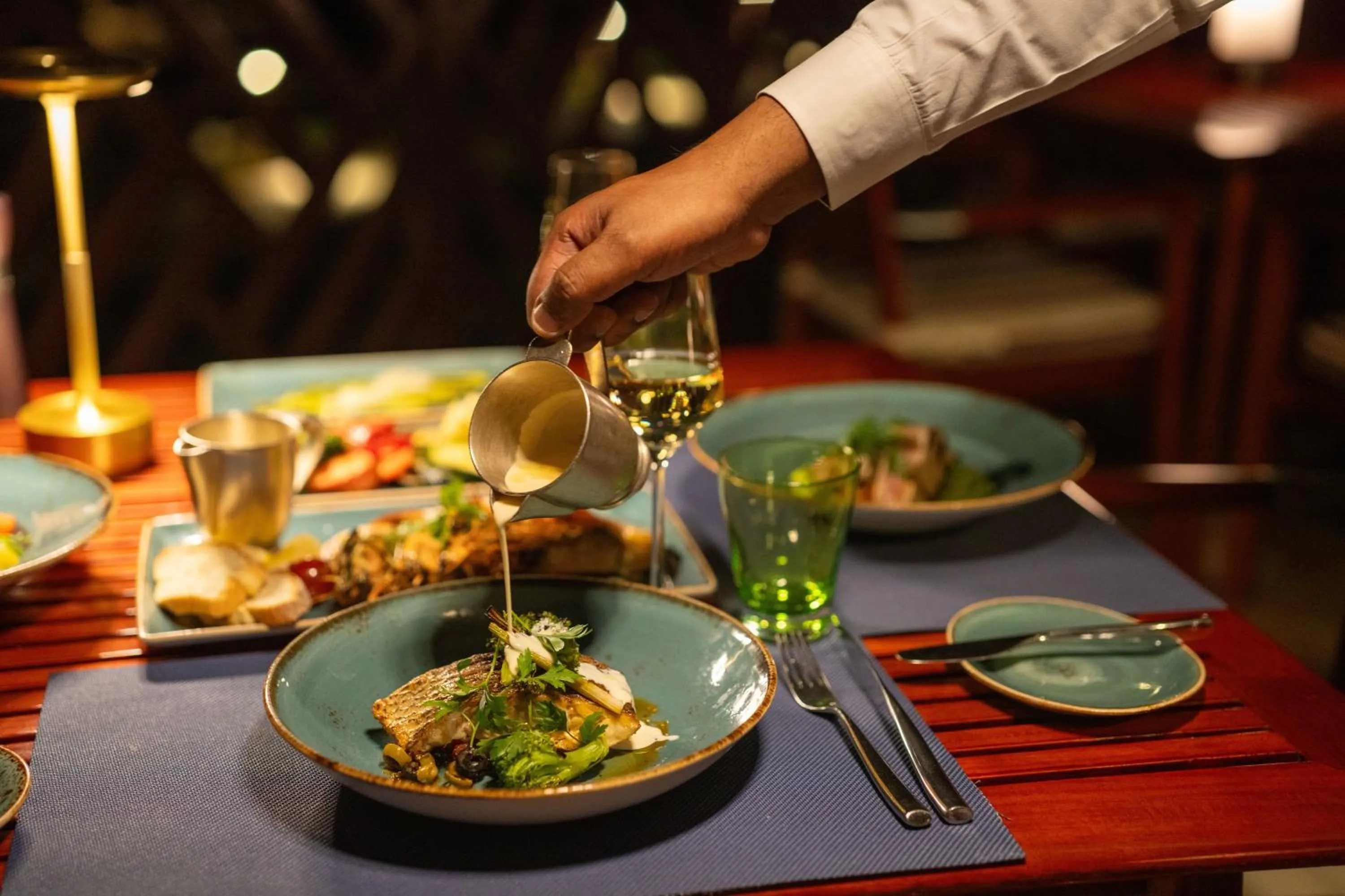 Restaurant/places to eat in DoubleTree By Hilton Muscat Al Waha