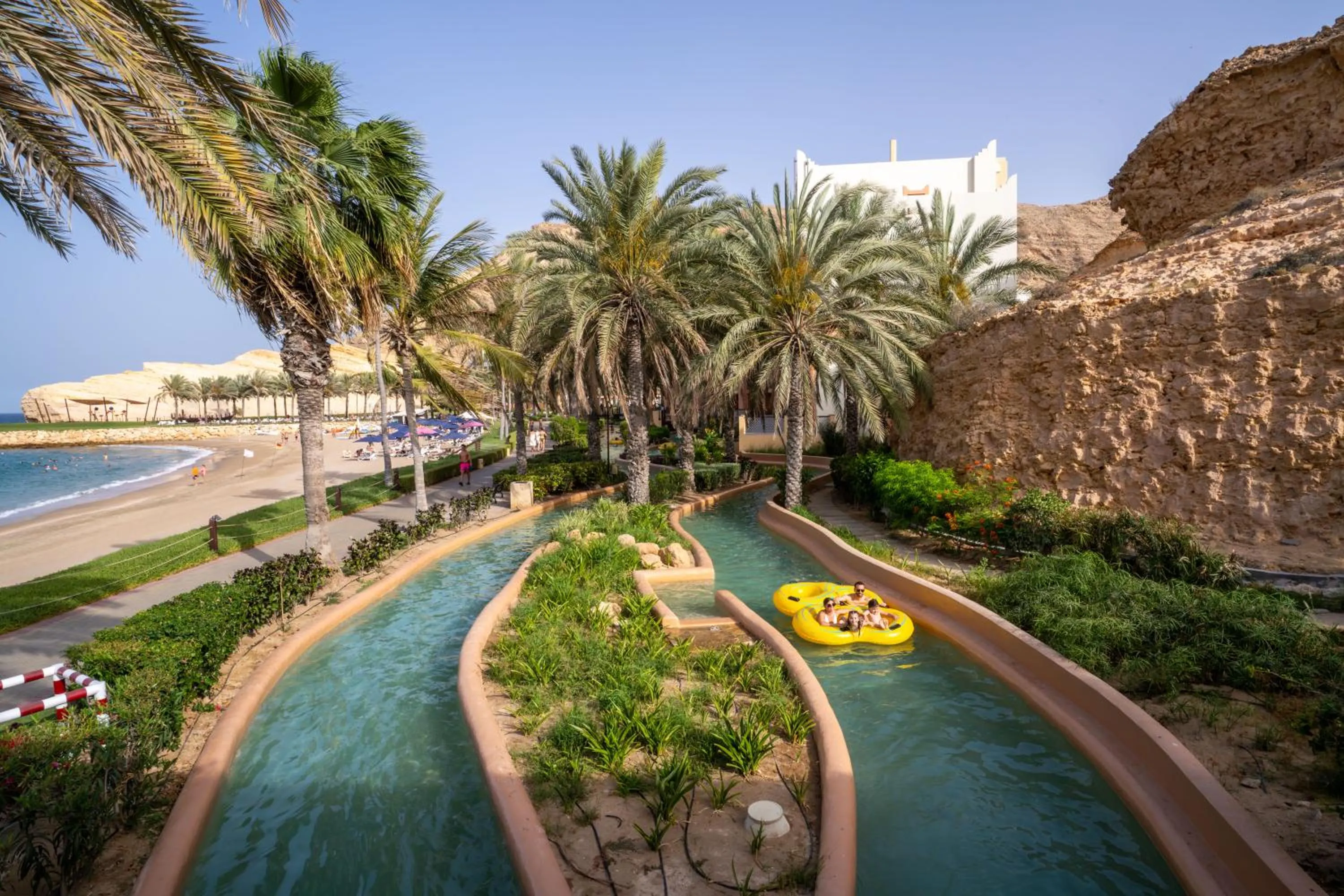 Swimming pool in DoubleTree By Hilton Muscat Al Waha