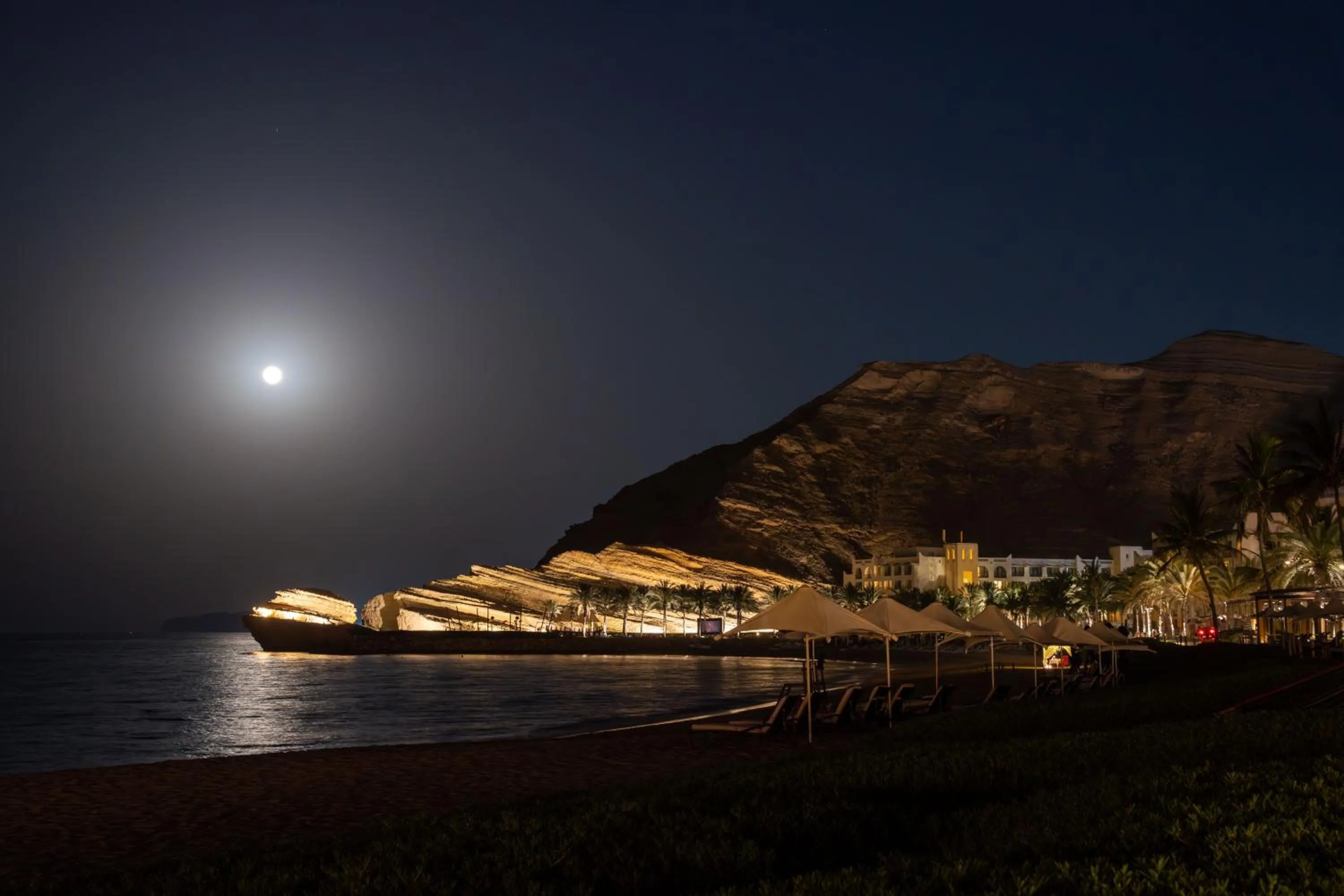 Night in DoubleTree By Hilton Muscat Al Waha