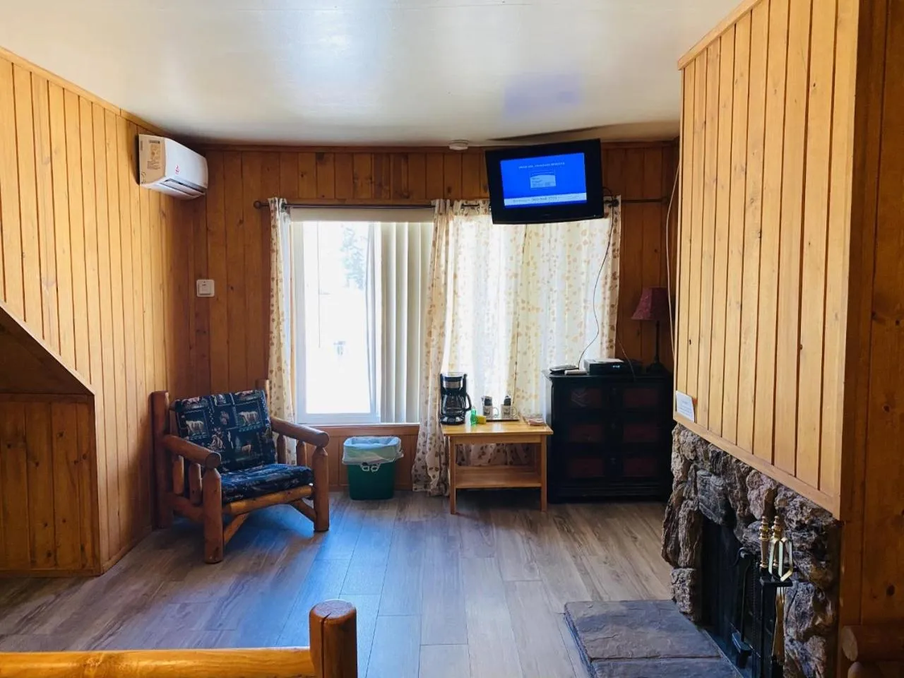 Seating area in Bear Creek Resort