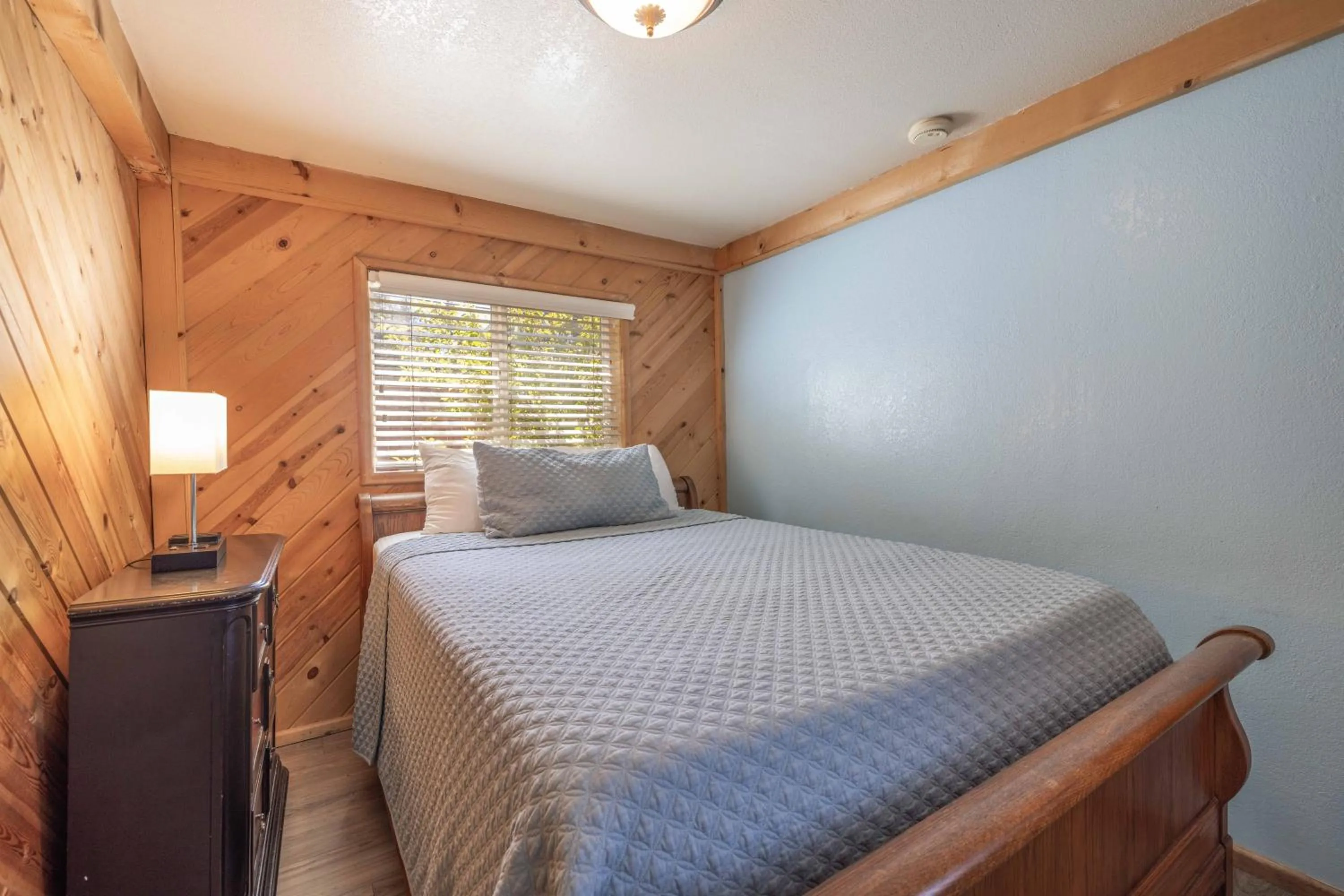 Bedroom, Bed in Bear Creek Resort