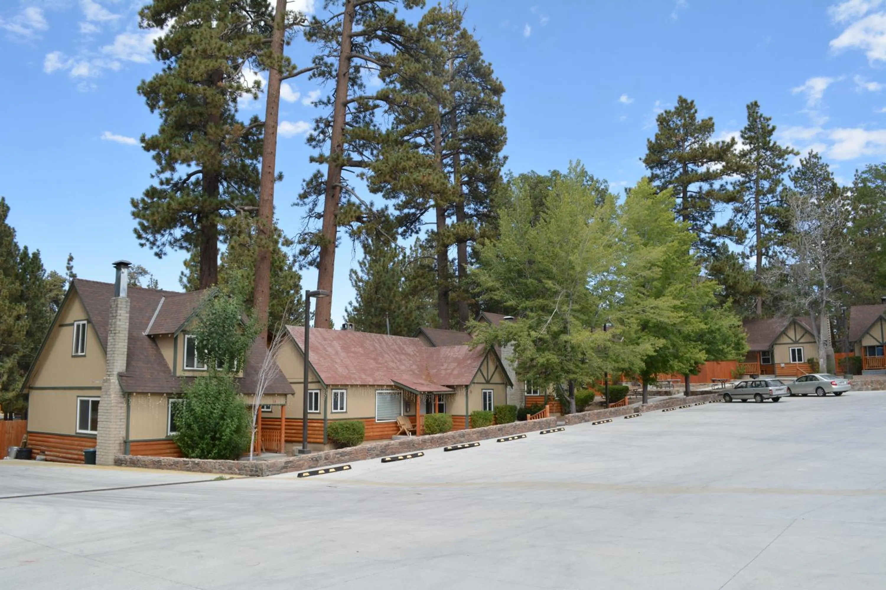 Property building in Bear Creek Resort