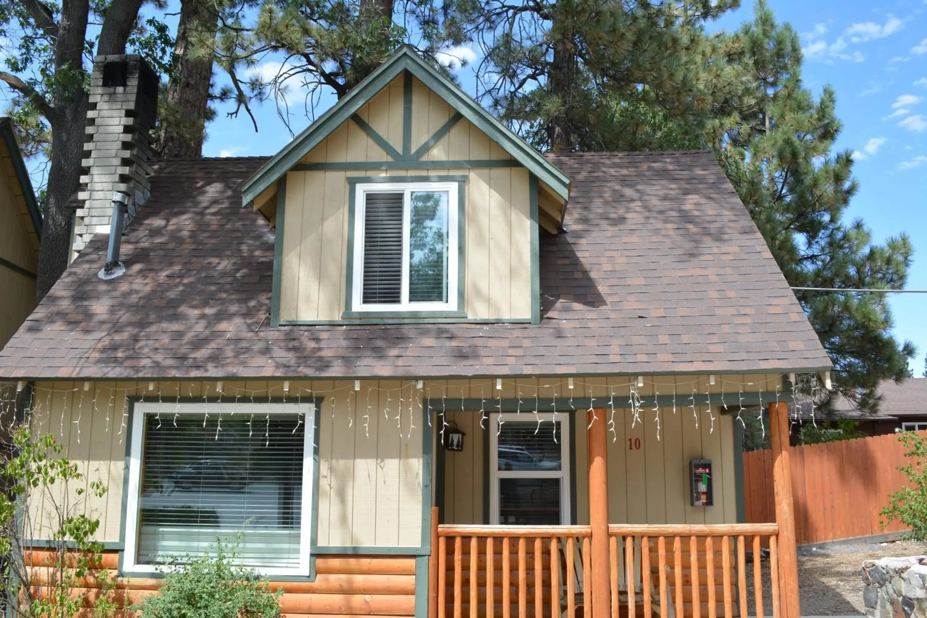 Facade/entrance in Bear Creek Resort Facade/entrance in Bear Creek Resort