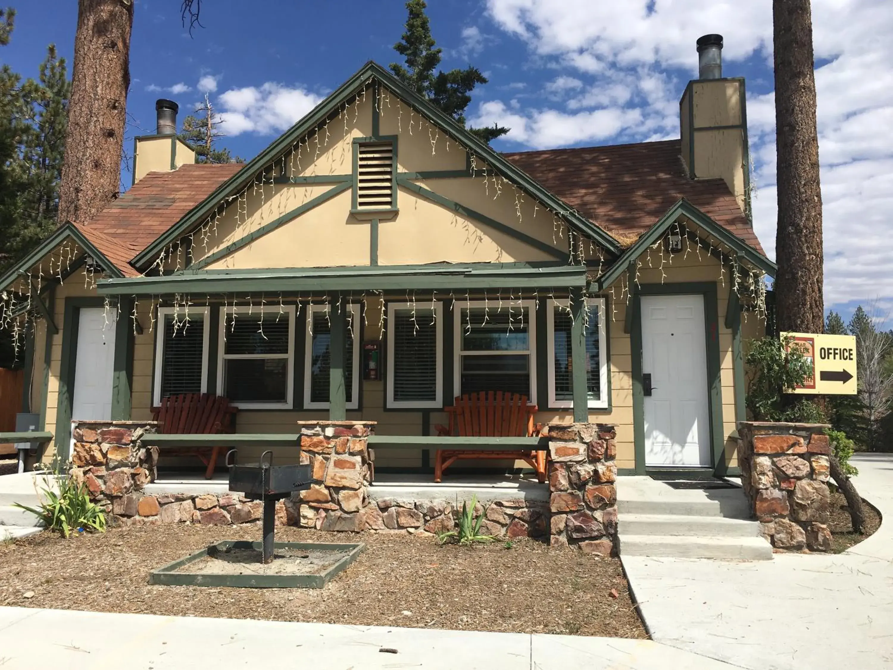 Property building in Bear Creek Resort Property building in Bear Creek Resort