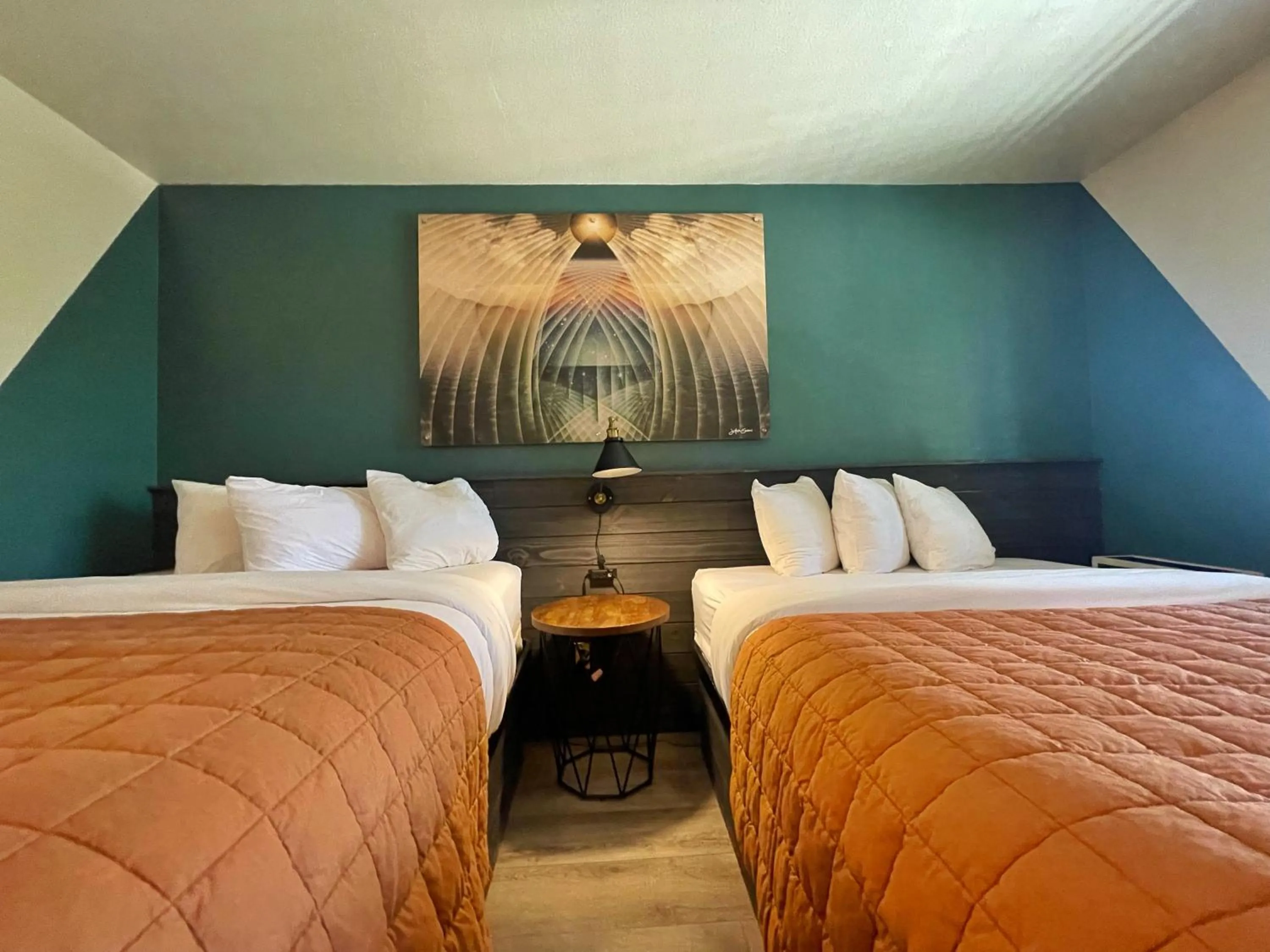 Bed in Sessions Retreat & Hotel