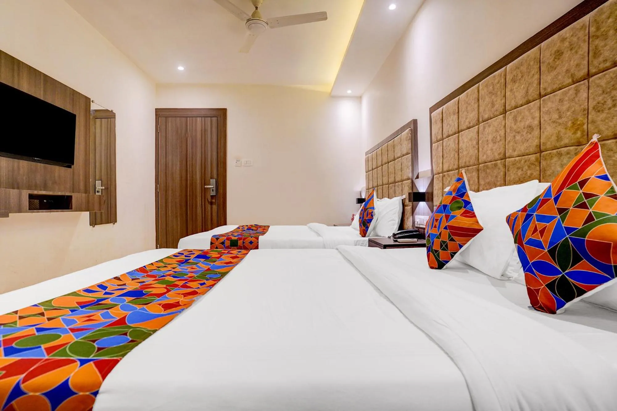 Bed in FabHotel Abrol Suites