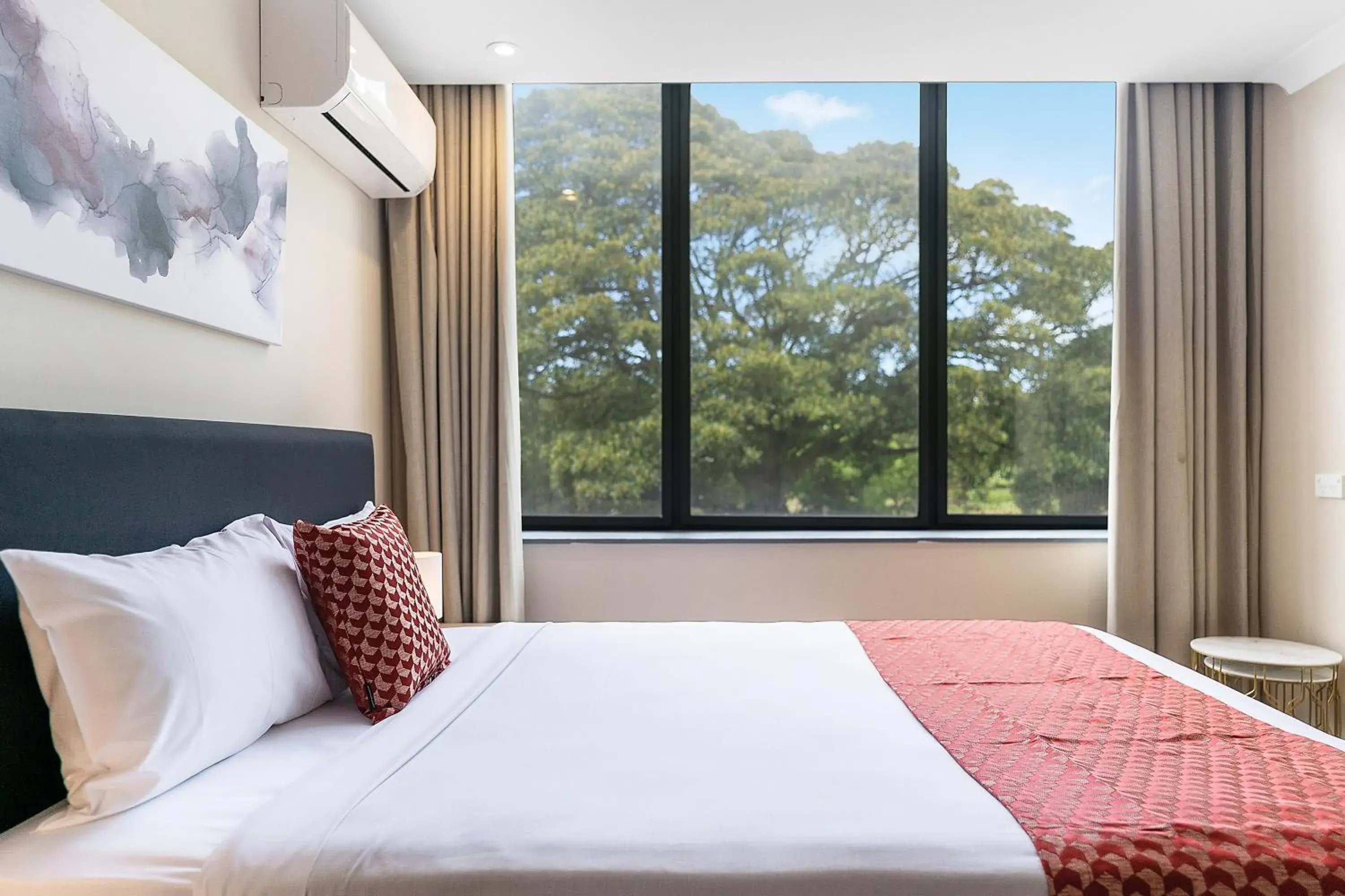 Bedroom, Bed in BreakFree on Broadway Sydney, an Accor Hotel Bedroom, Bed in BreakFree on Broadway Sydney, an Accor Hotel