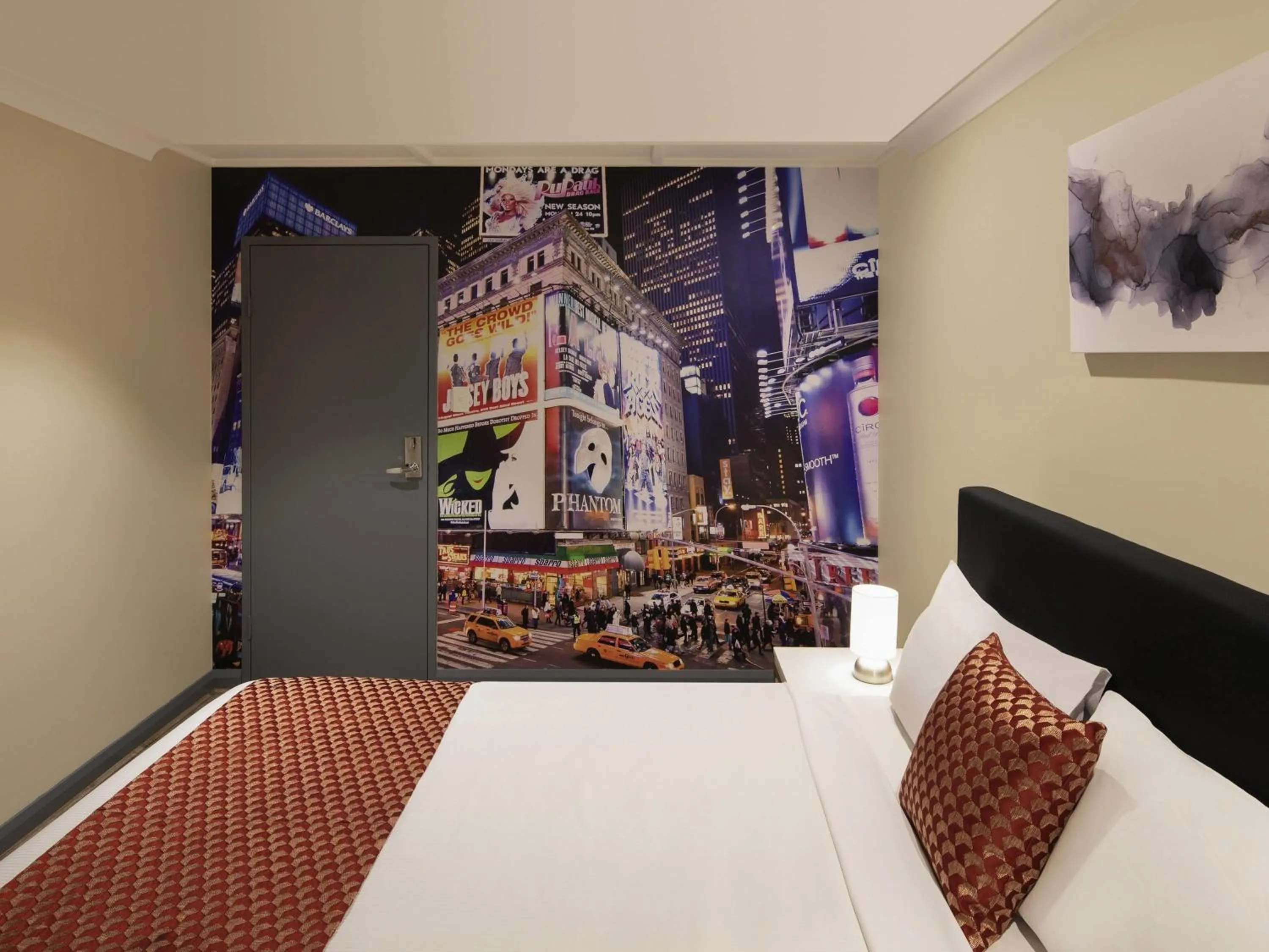 Bedroom, Bed in BreakFree on Broadway Sydney, an Accor Hotel
