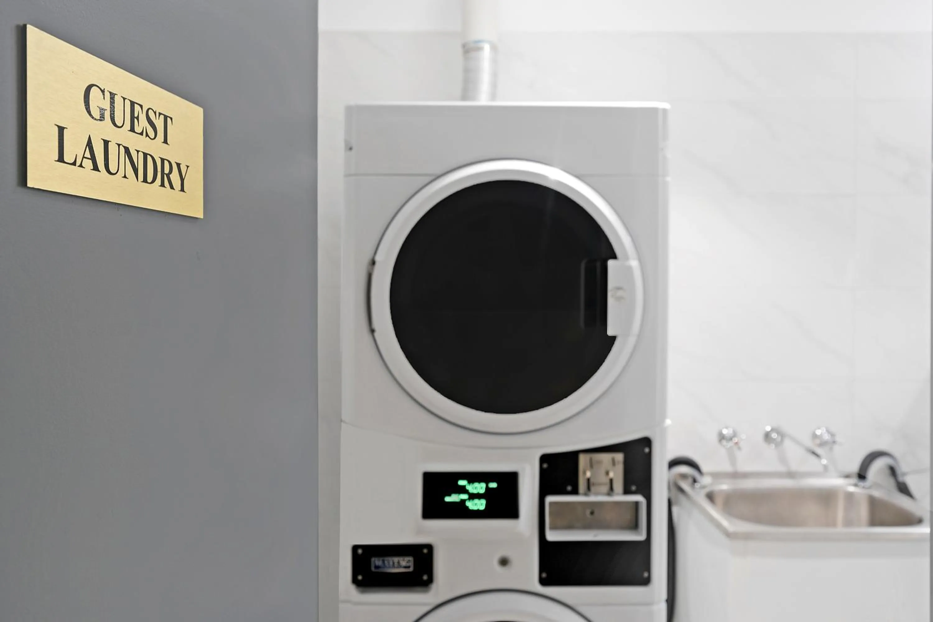 laundry in BreakFree on Broadway Sydney, an Accor Hotel