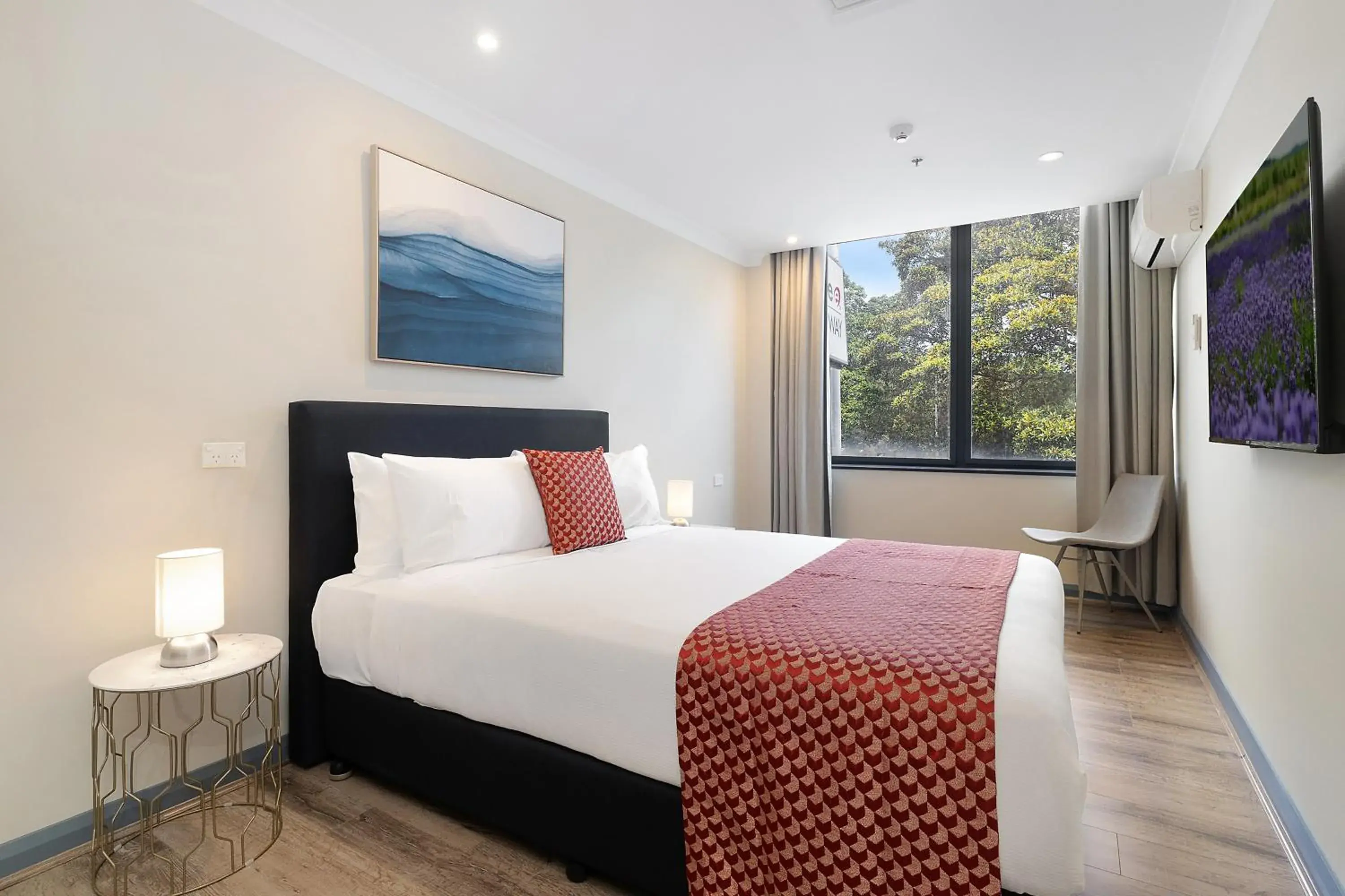 Bedroom, Bed in BreakFree on Broadway Sydney, an Accor Hotel Bedroom, Bed in BreakFree on Broadway Sydney, an Accor Hotel