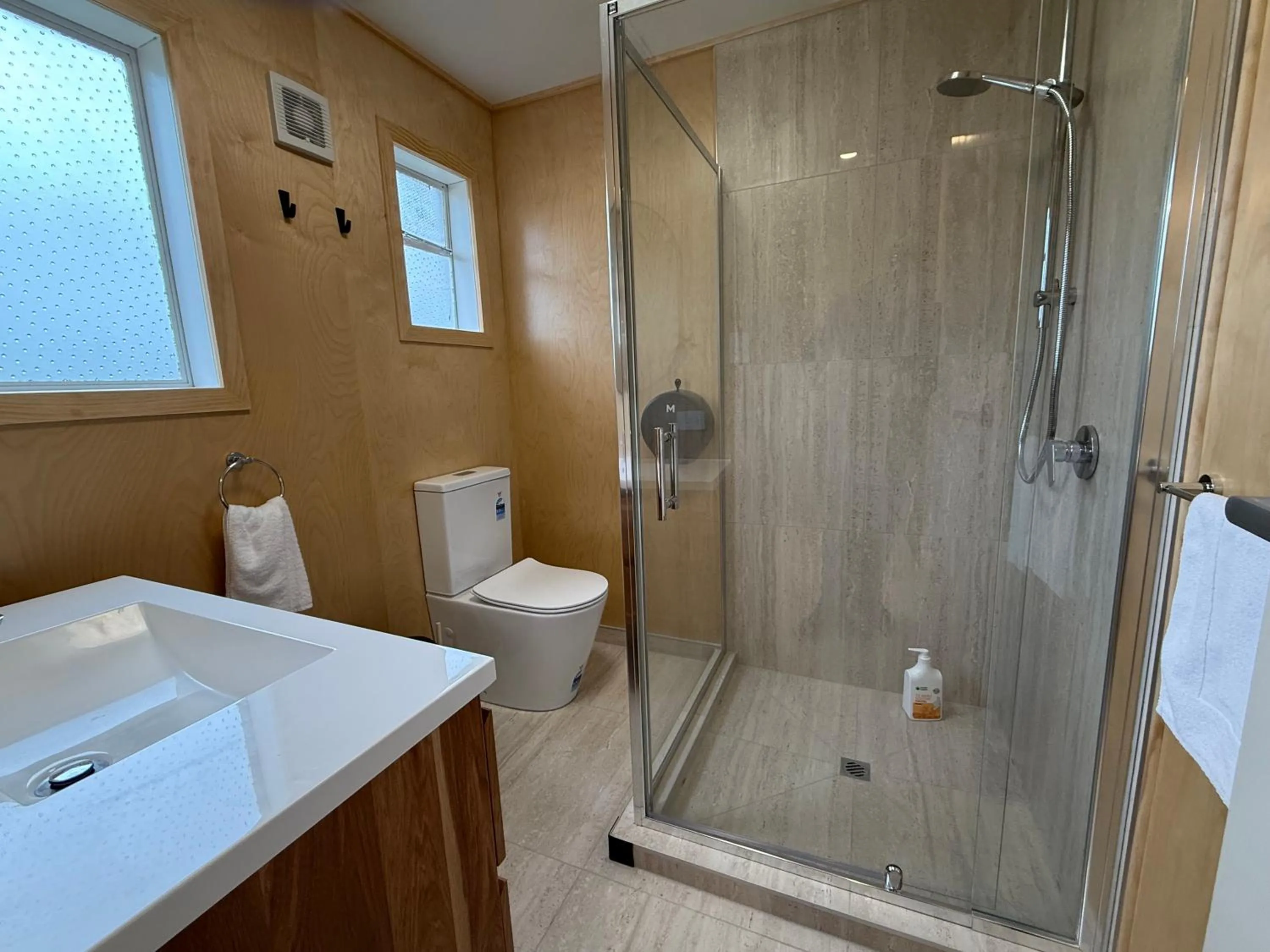 Te Anau Lakefront Backpackers