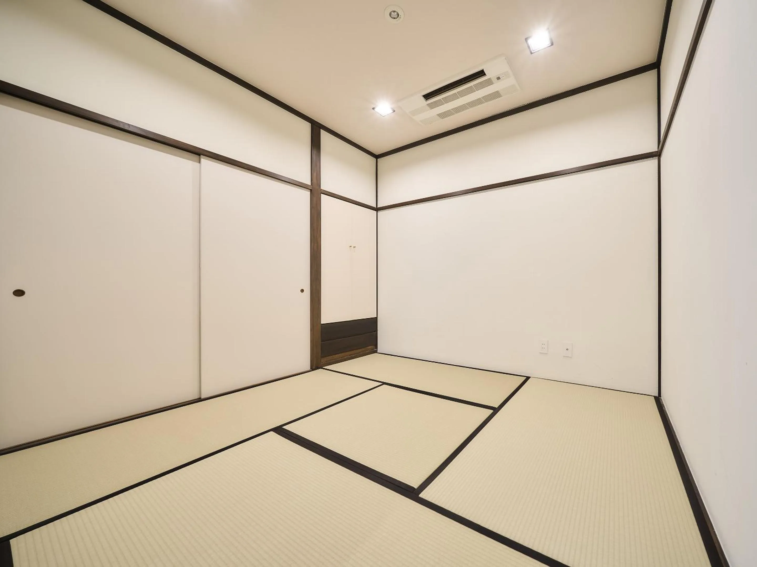 Photo of the whole room in Setre Highland Villa Himeji