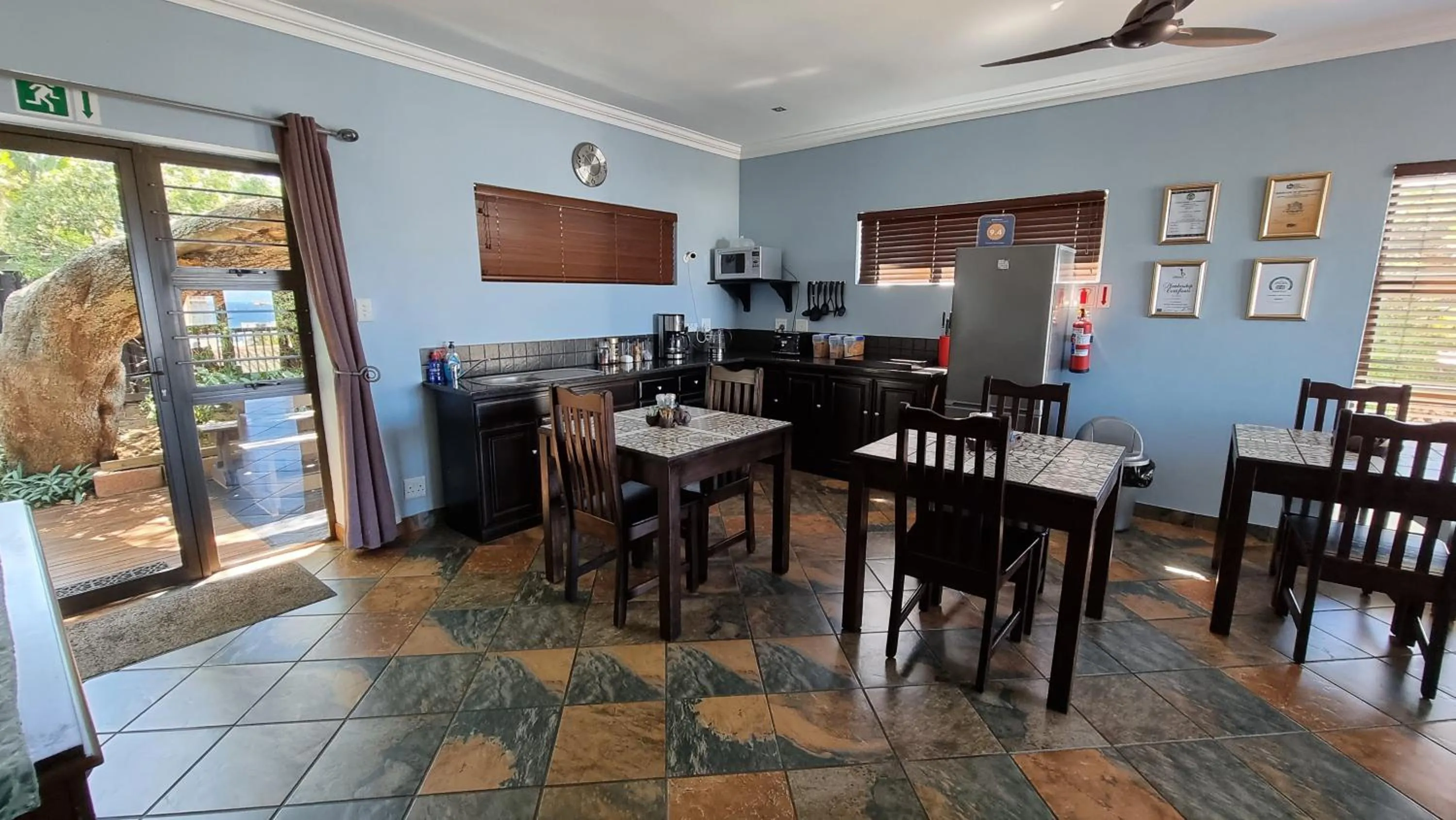 Dining area in Crooked Tree Cottage