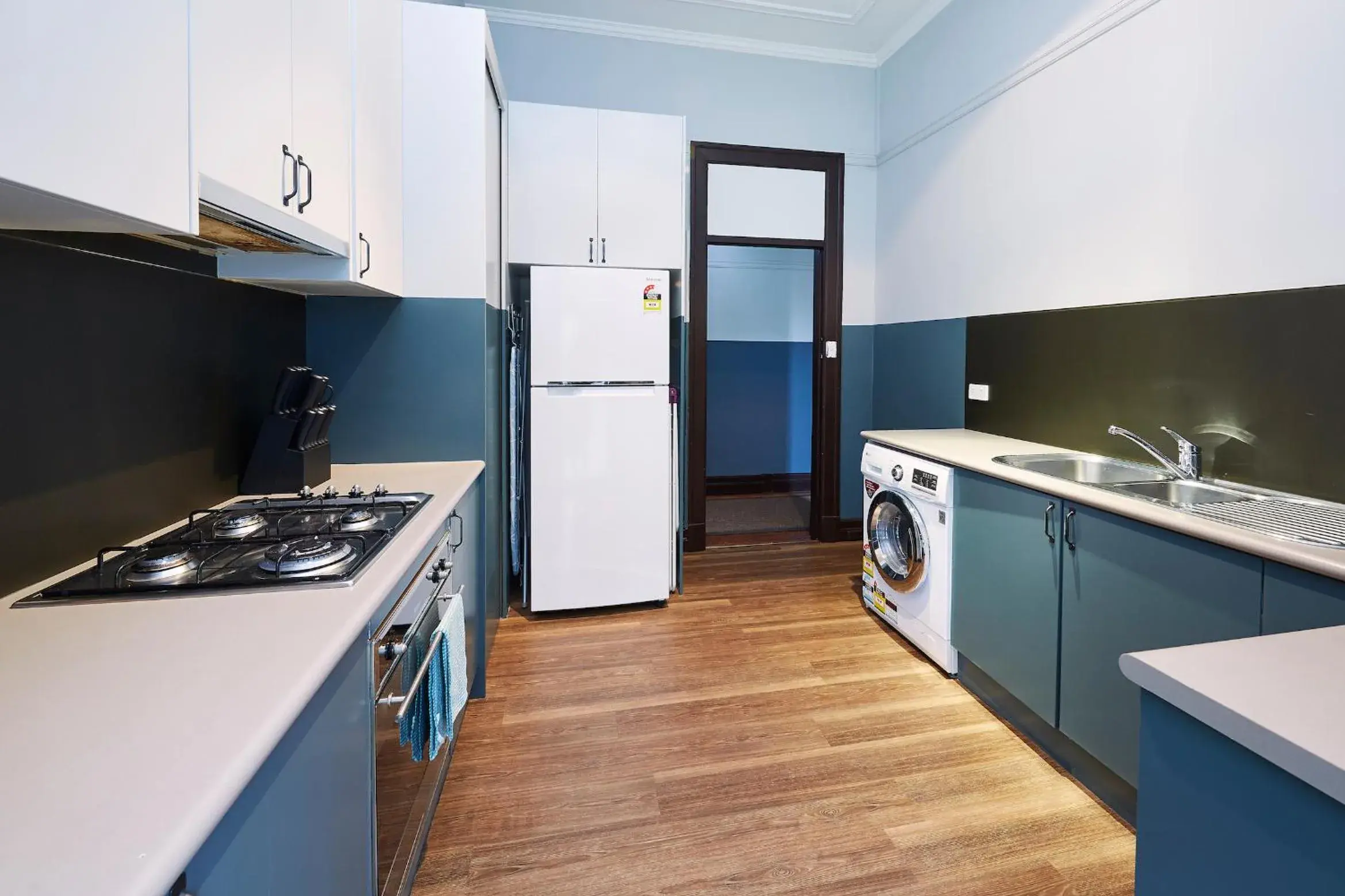 Kitchen or kitchenette in Bridgeview Hotel Willoughby Kitchen or kitchenette in Bridgeview Hotel Willoughby