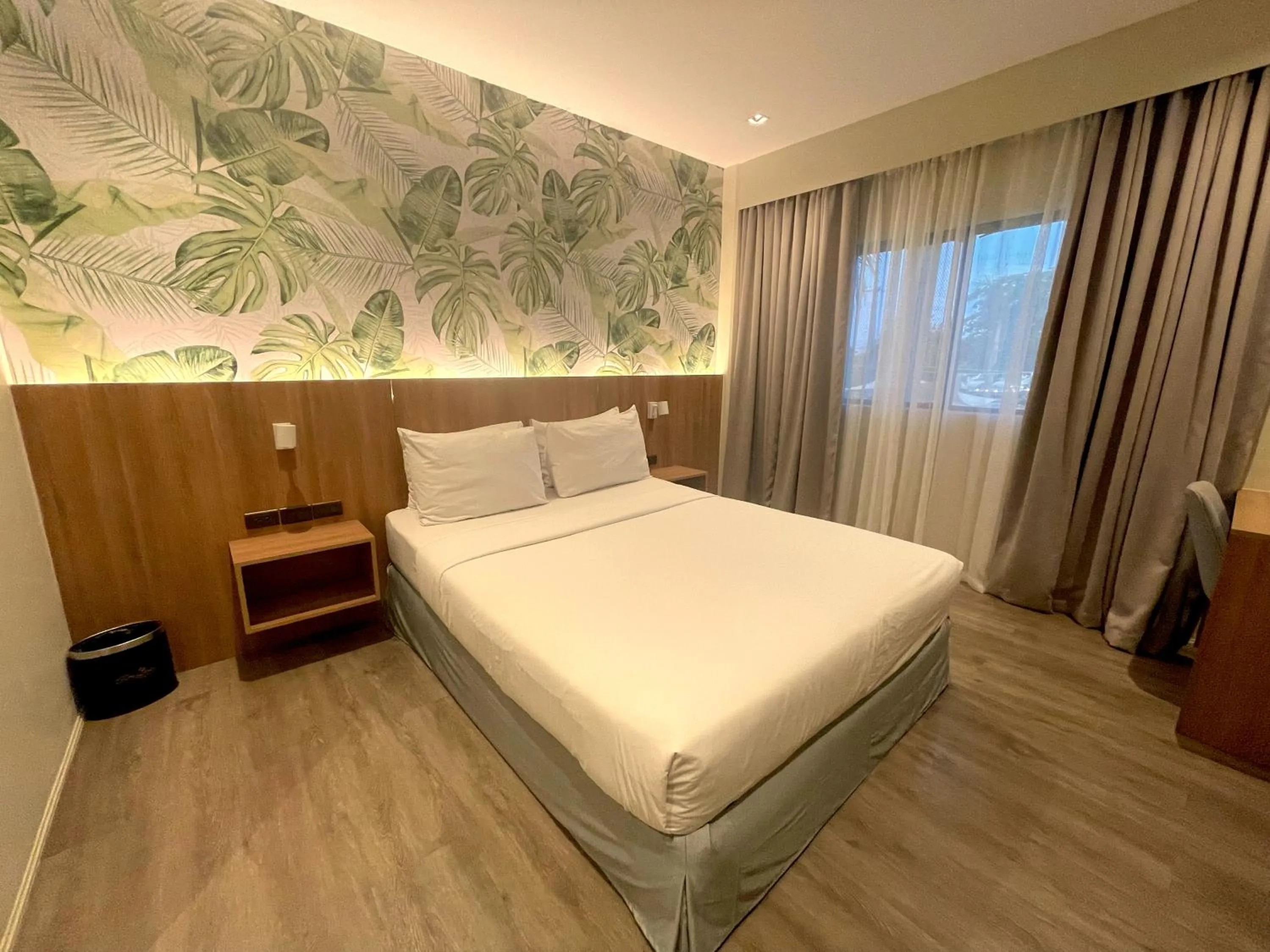 Bedroom, Bed in Luisita Central Park Hotel