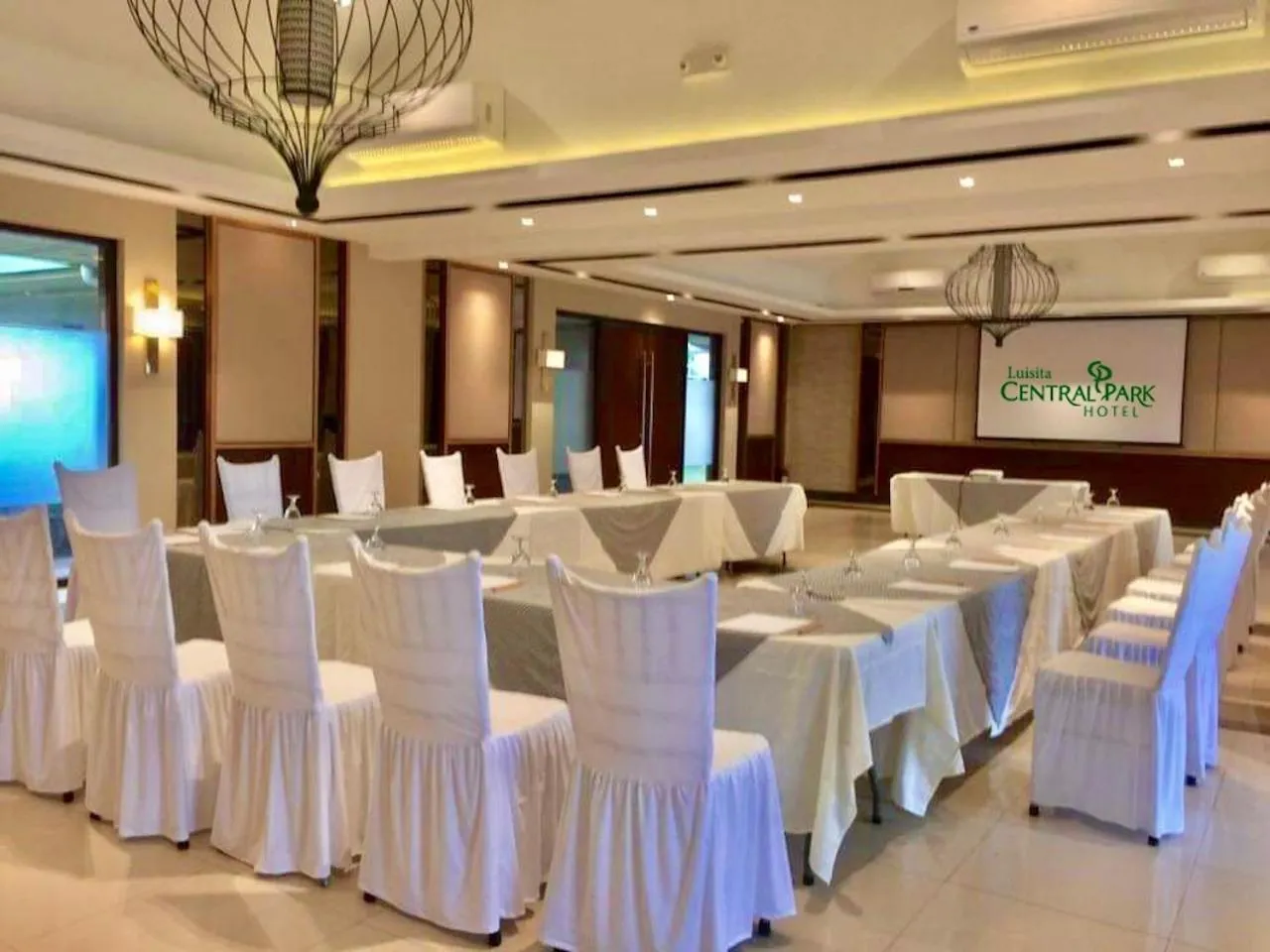 Meeting/conference room in Luisita Central Park Hotel