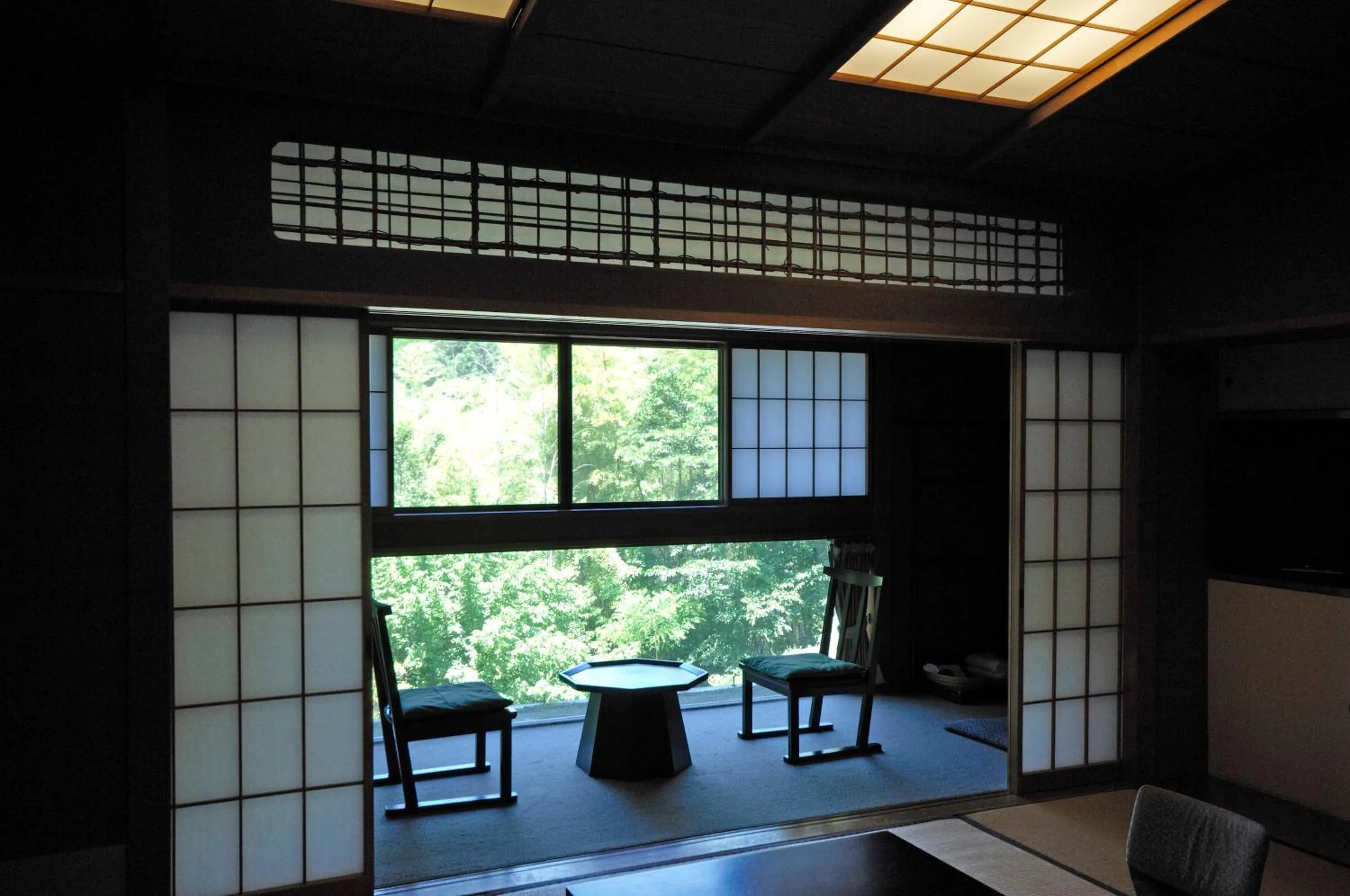 Photo of the whole room in Momoyama