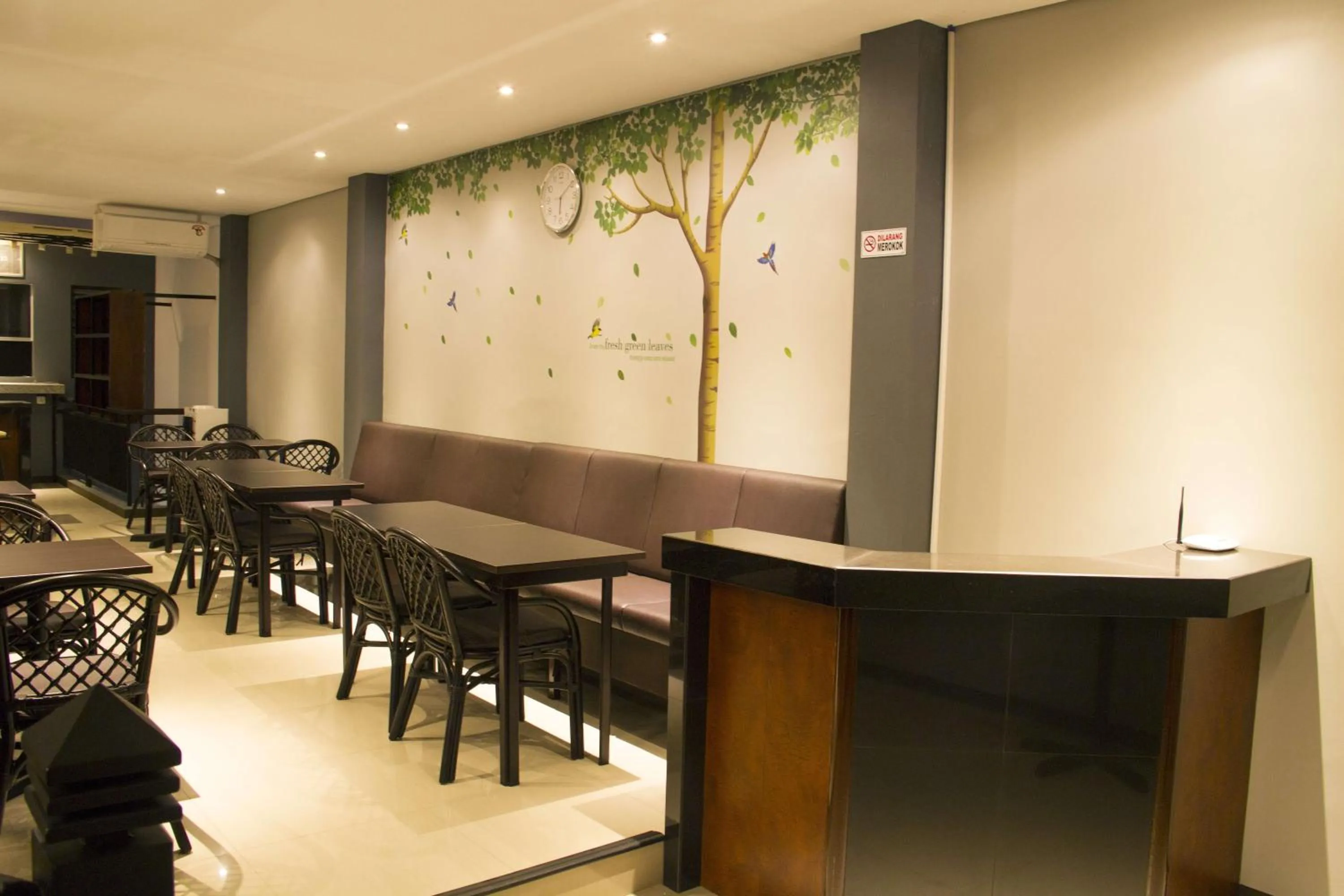 Restaurant/places to eat in Kana Citra Guesthouse