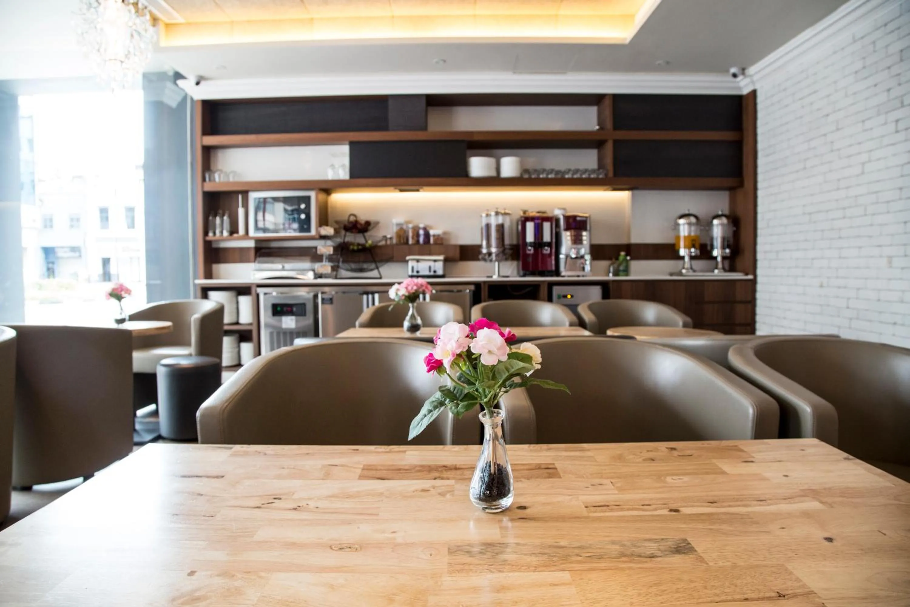 Breakfast in Hotel Bencoolen at Hong Kong Street