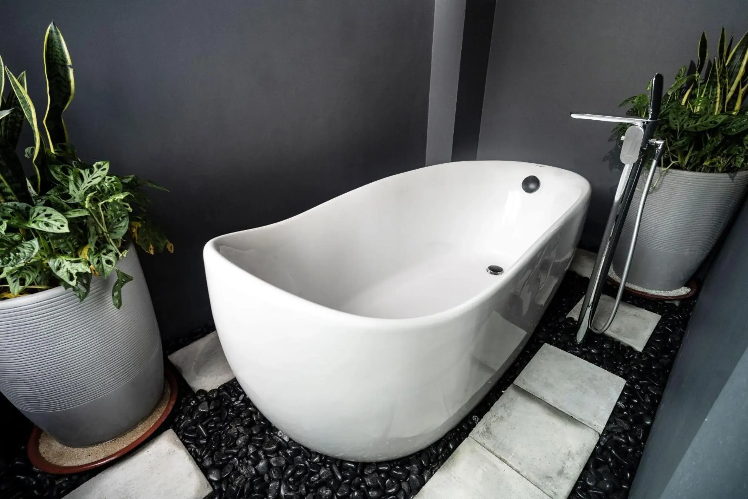 Premier Garden (New Wing) in Hotel Bencoolen at Hong Kong Street Premier Garden (New Wing) in Hotel Bencoolen at Hong Kong Street