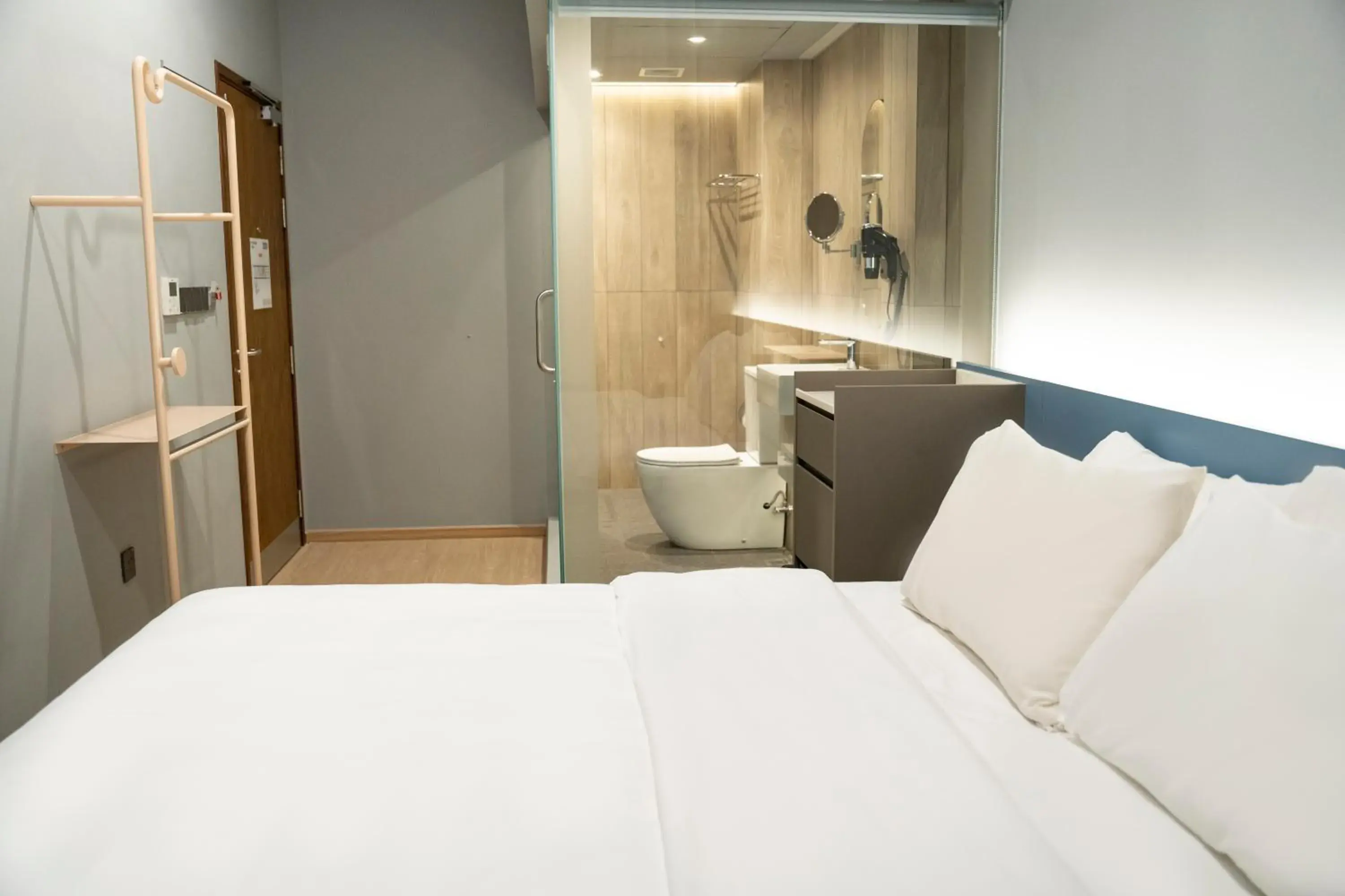 Bed in Hotel Bencoolen at Hong Kong Street Bed in Hotel Bencoolen at Hong Kong Street