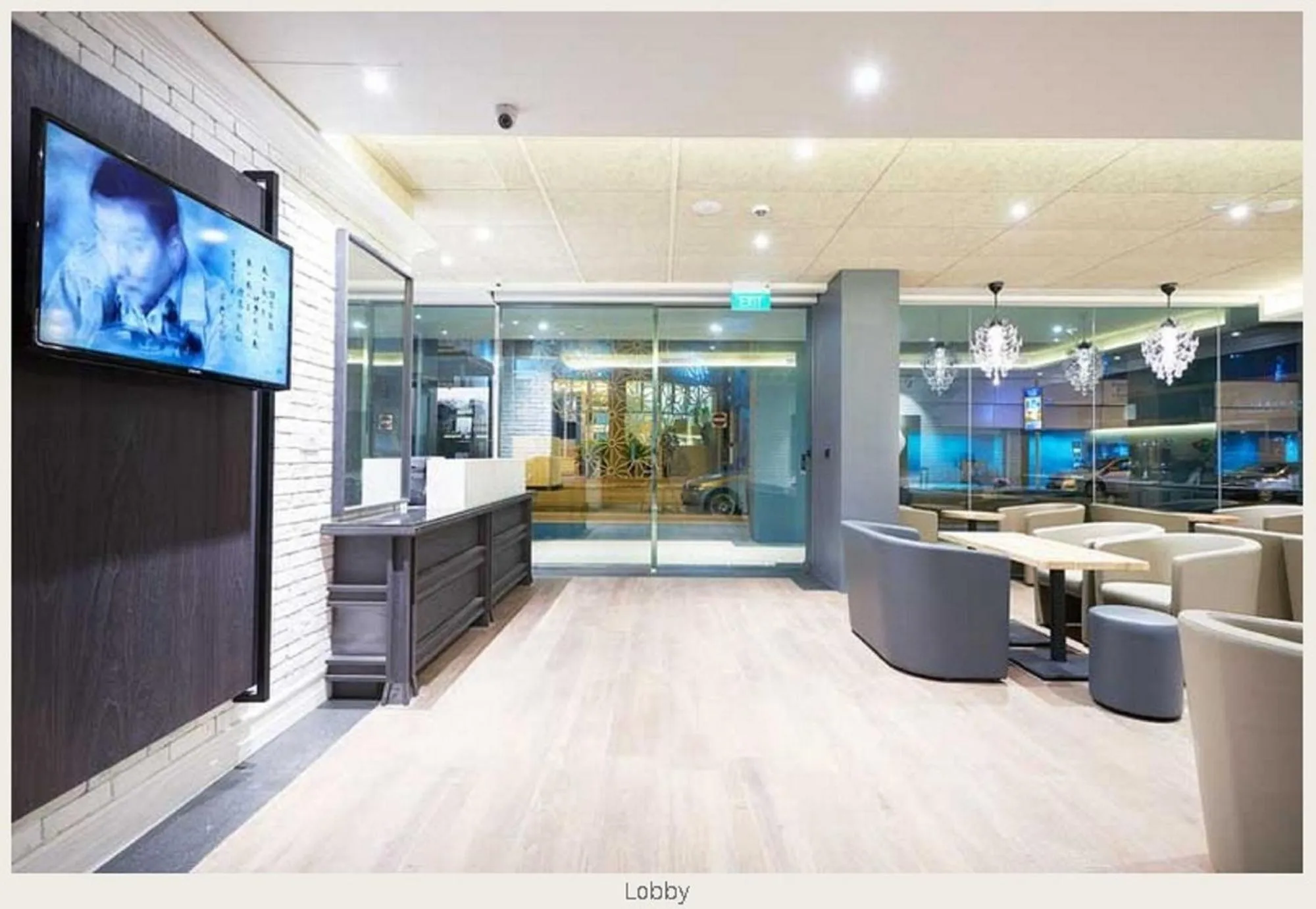 Communal lounge/ TV room in Hotel Bencoolen at Hong Kong Street