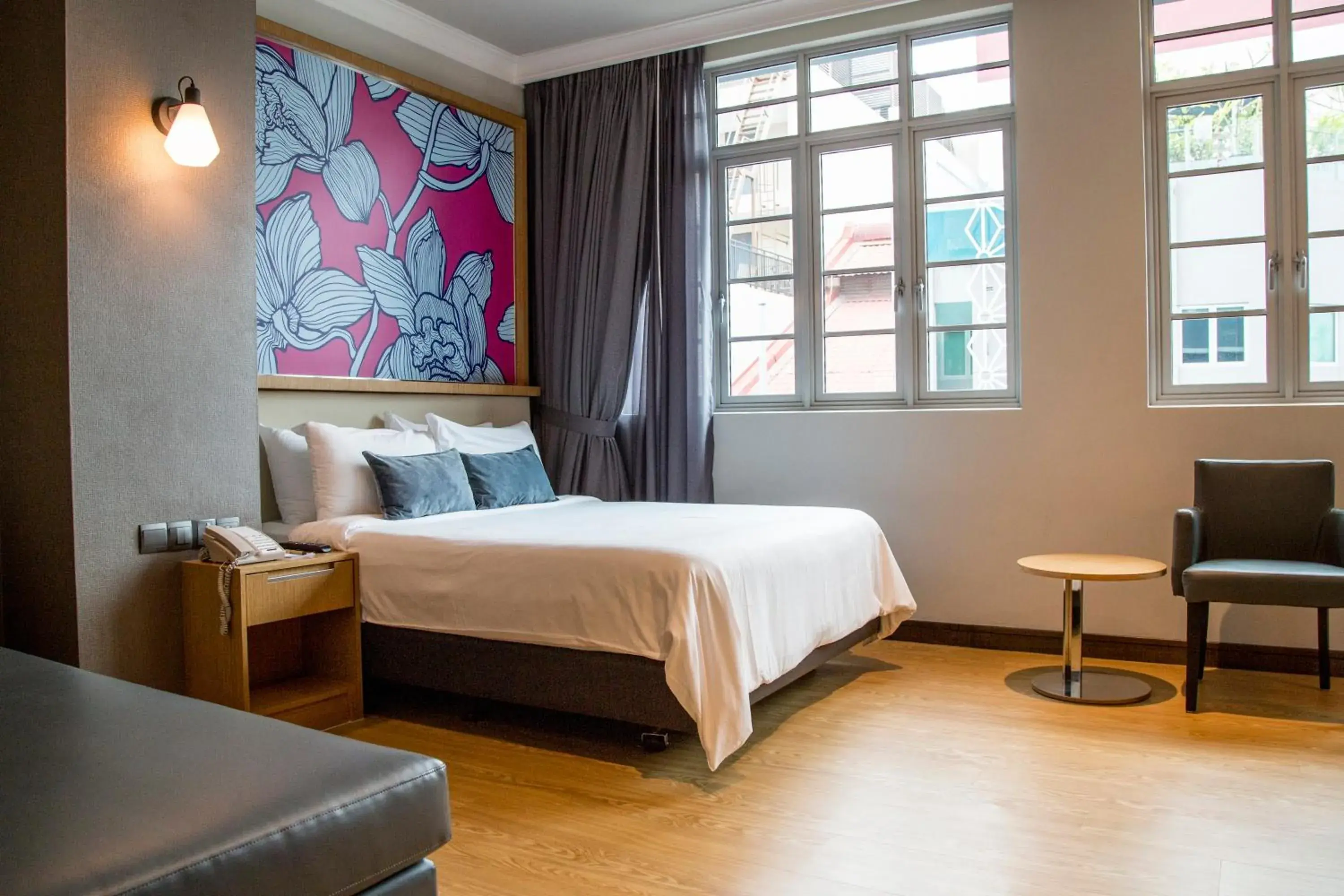 Premier Double Room in Hotel Bencoolen at Hong Kong Street Premier Double Room in Hotel Bencoolen at Hong Kong Street