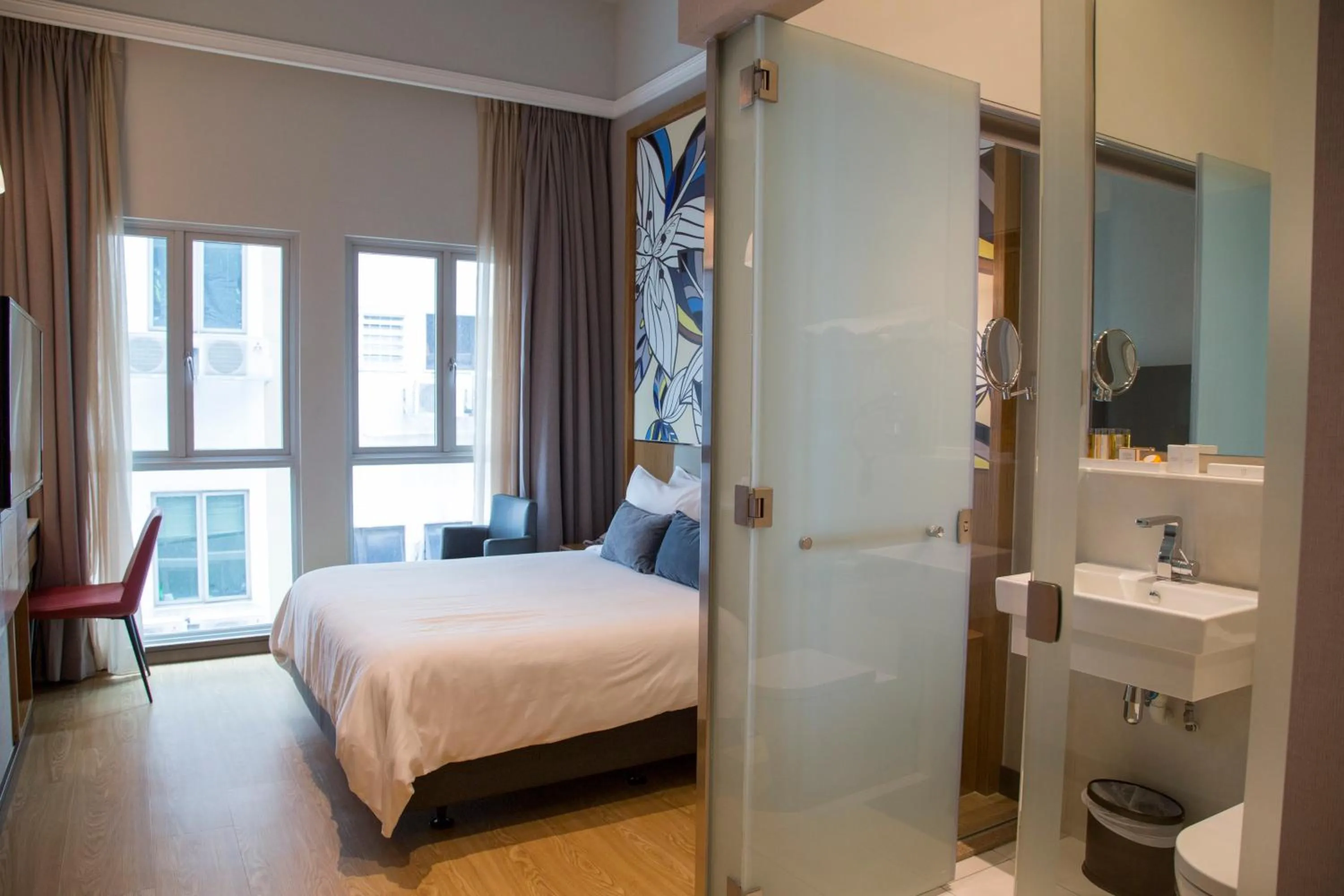 Bed in Hotel Bencoolen at Hong Kong Street