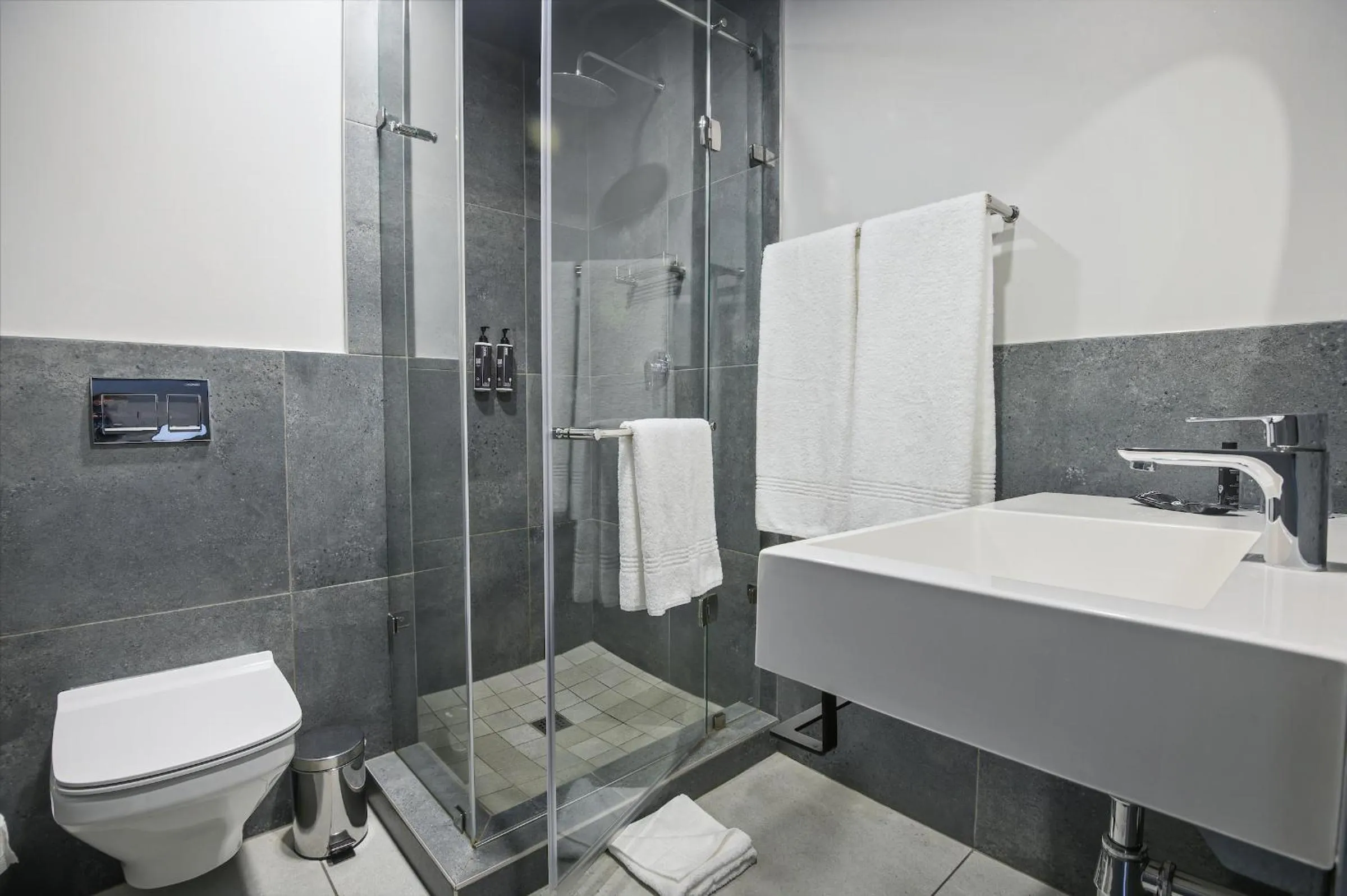 Bathroom in The Capital Boardwalk