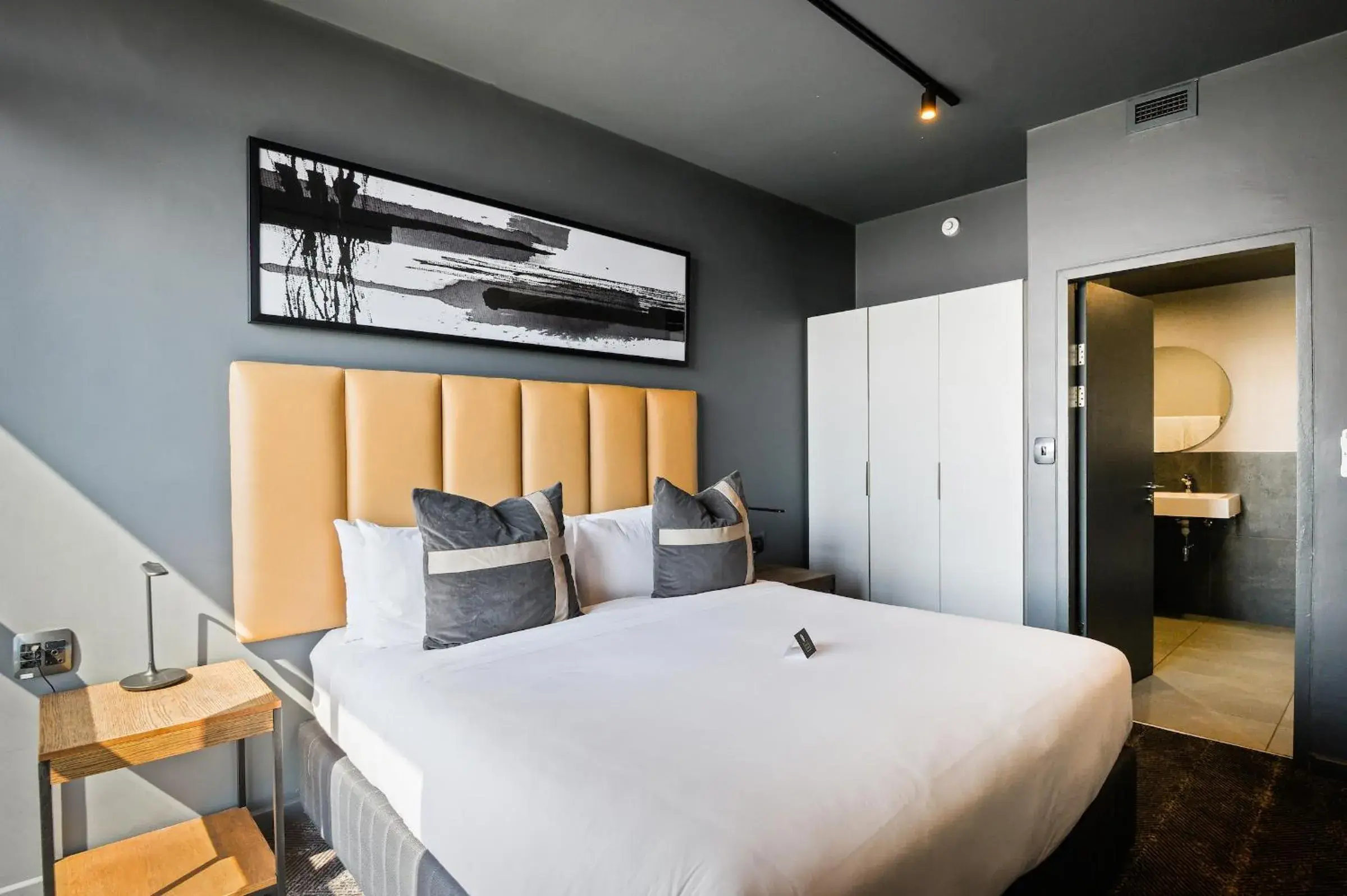 Small Double Room in The Capital Boardwalk Small Double Room in The Capital Boardwalk