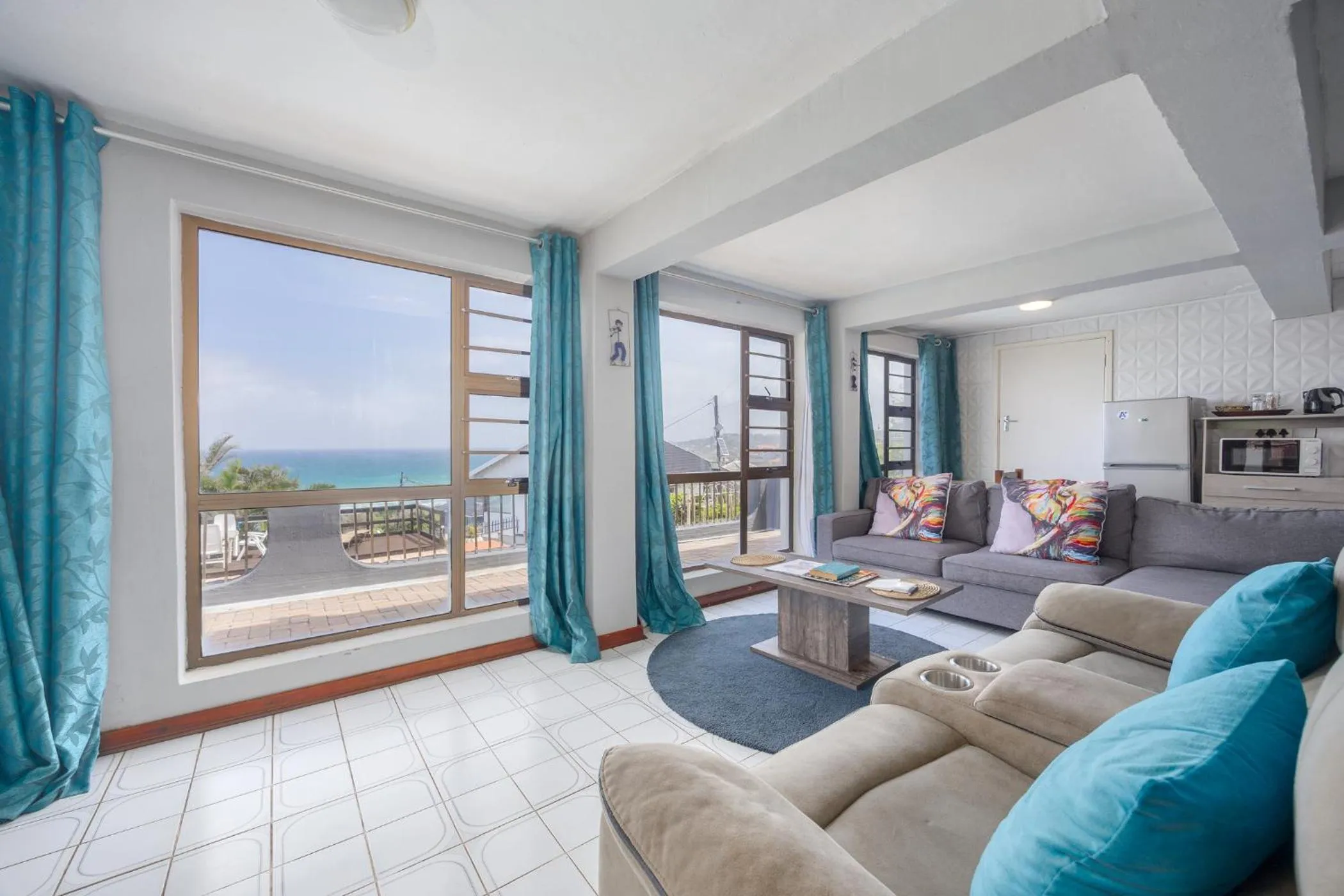 Sea view in Beachcomber Bay Guest House In South Africa