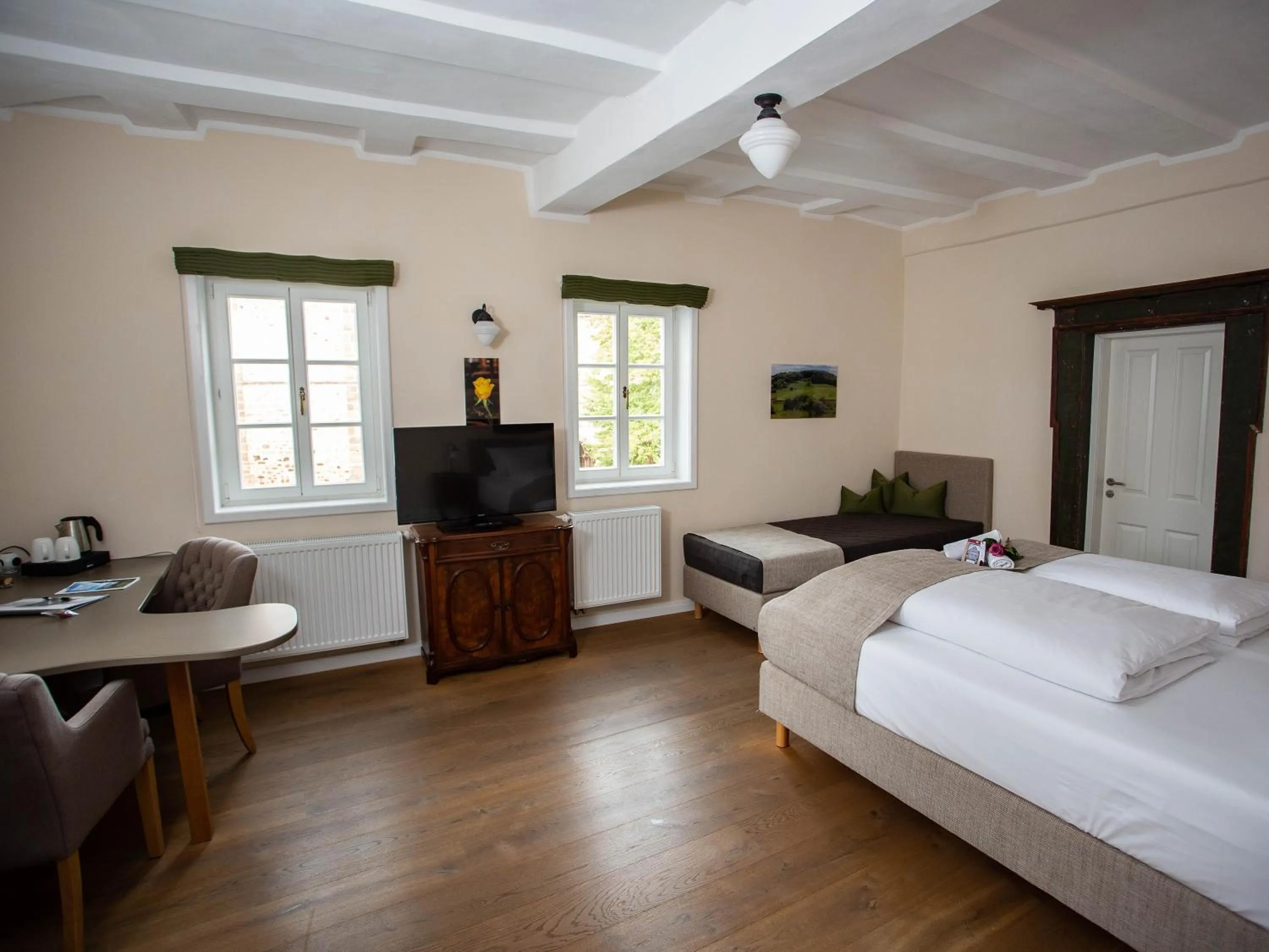 Photo of the whole room, Bed in Altstadthotel Treysa