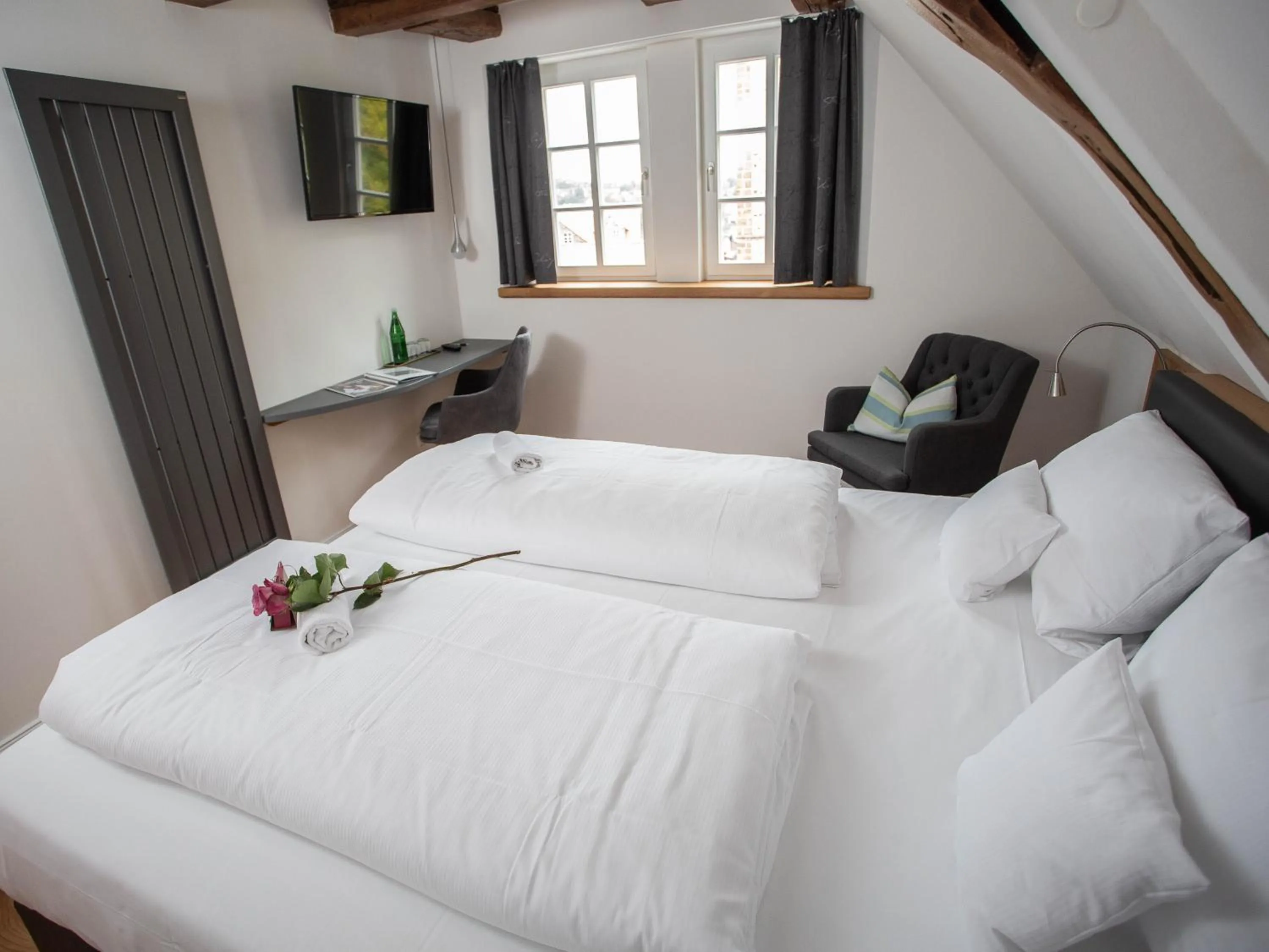 Photo of the whole room, Bed in Altstadthotel Treysa