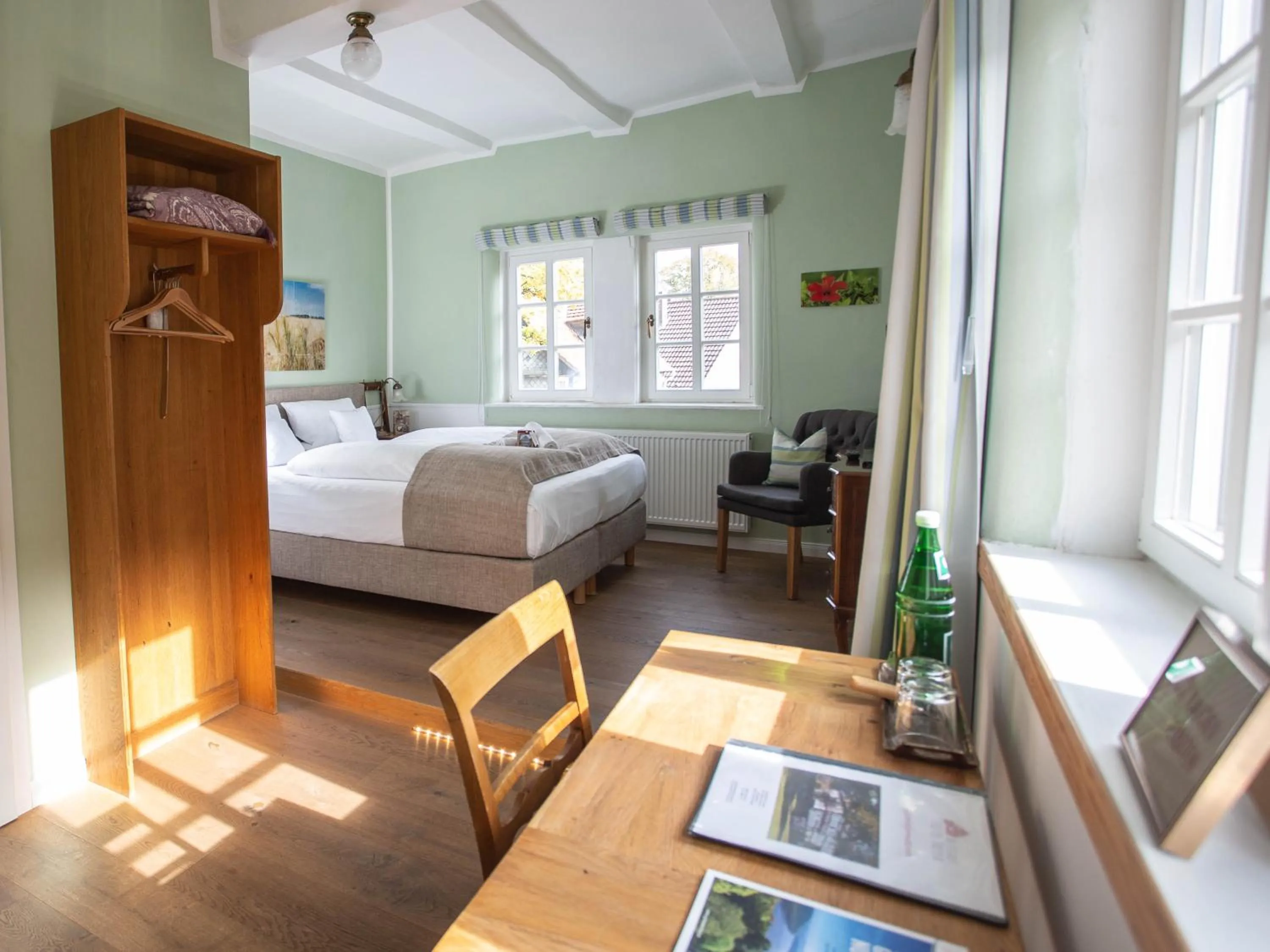 Photo of the whole room, Bed in Altstadthotel Treysa