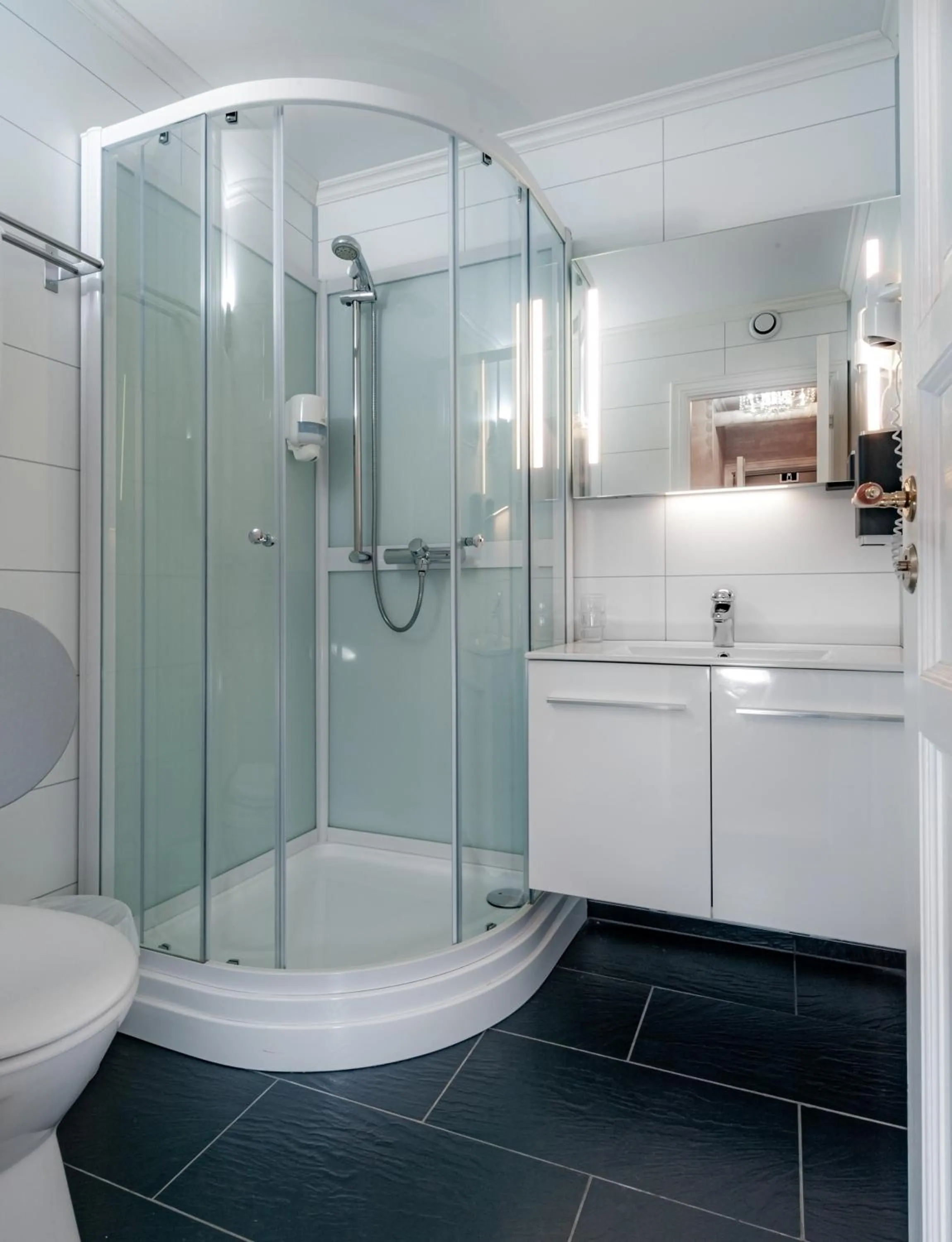 Bathroom in Kjøbmandsgaarden Hotel