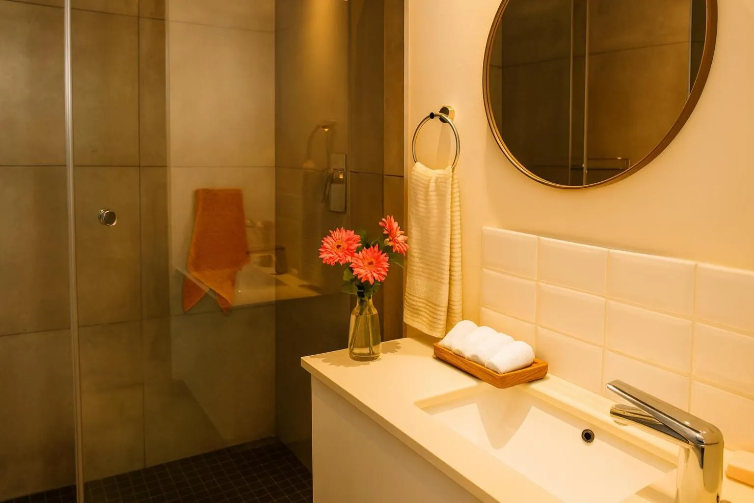 Shower in The Max Hotel Sandton