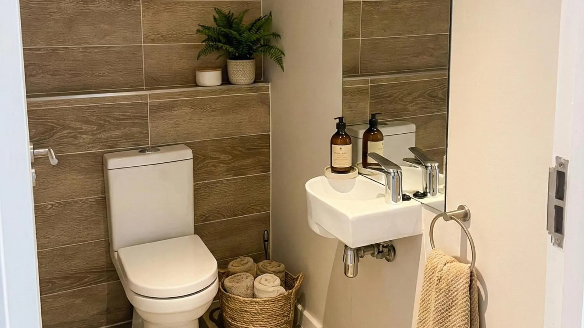 Toilet in The Max Hotel Sandton